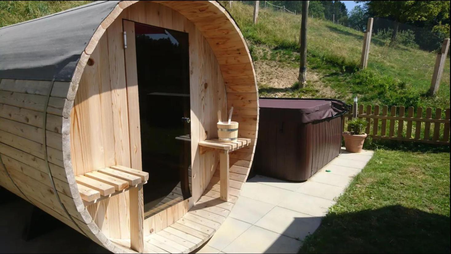Privater Whirlpool & Sauna - Wellness Oase