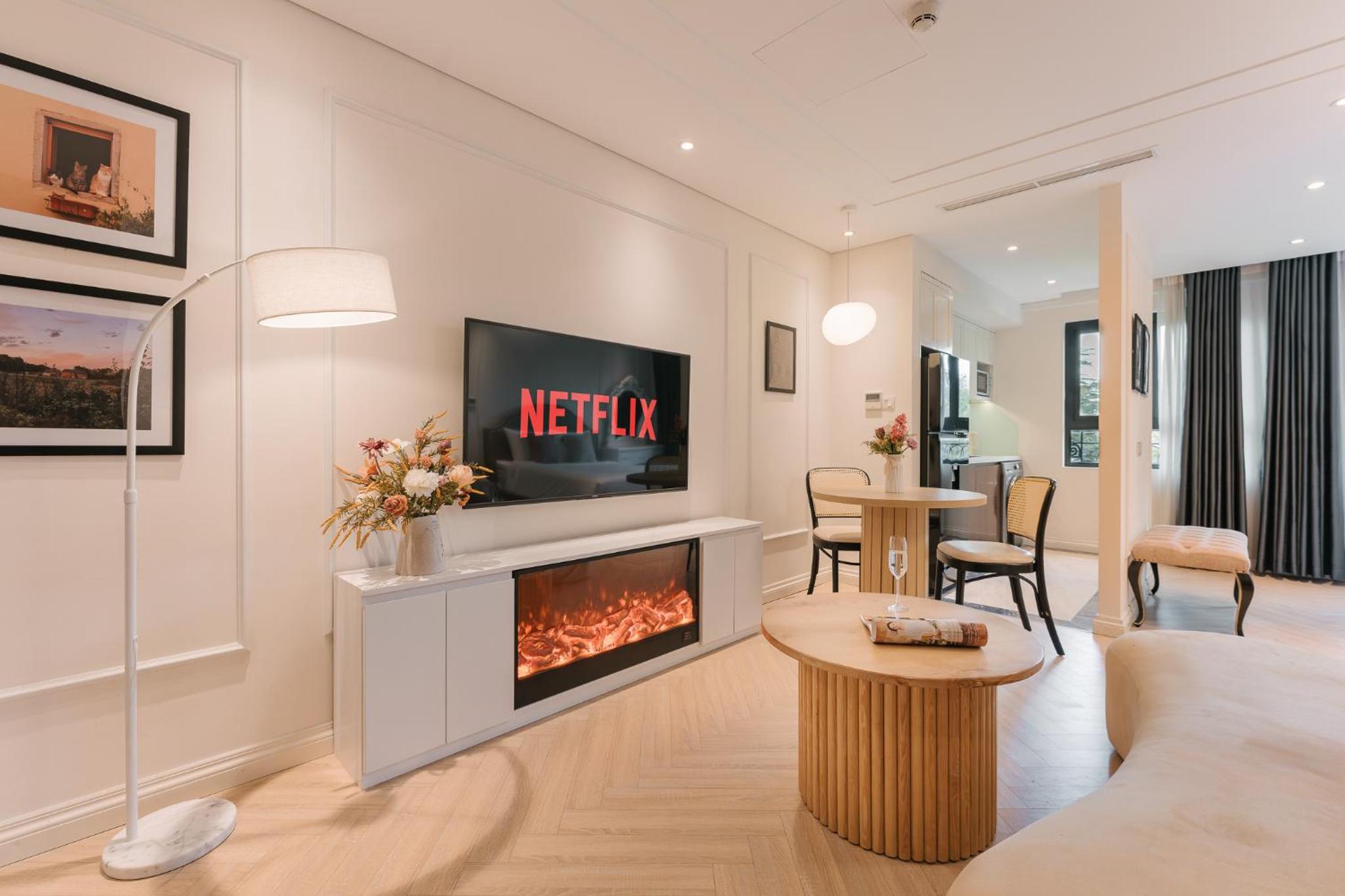 T Place Luxury Apartment Hoan Kiem Lake by SSens Homes