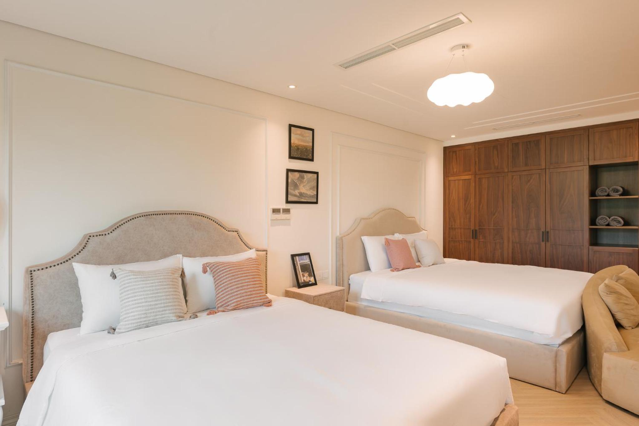 T Place Luxury Apartment Hoan Kiem Lake by SSens Homes