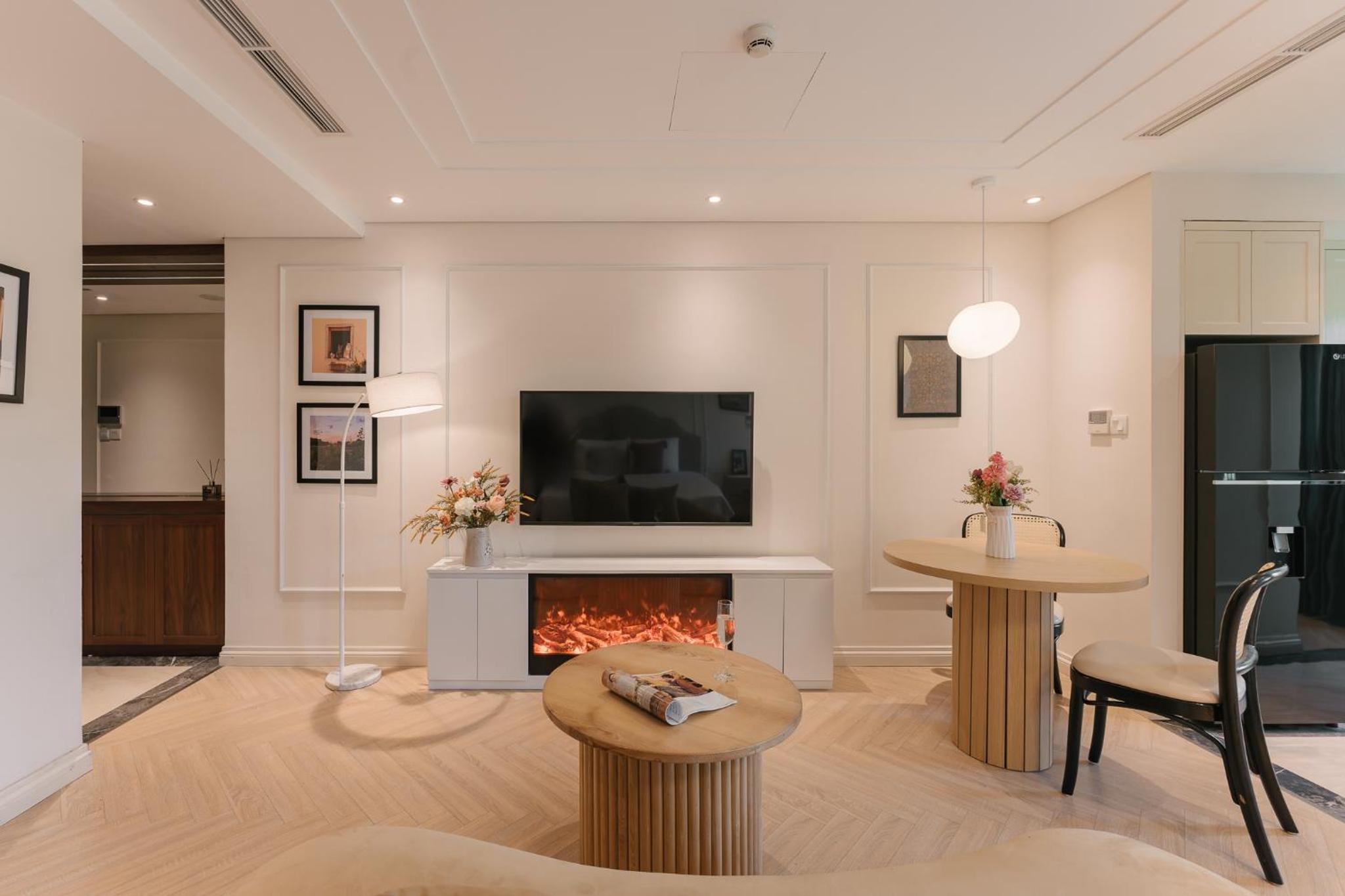 T Place Luxury Apartment Hoan Kiem Lake by SSens Homes