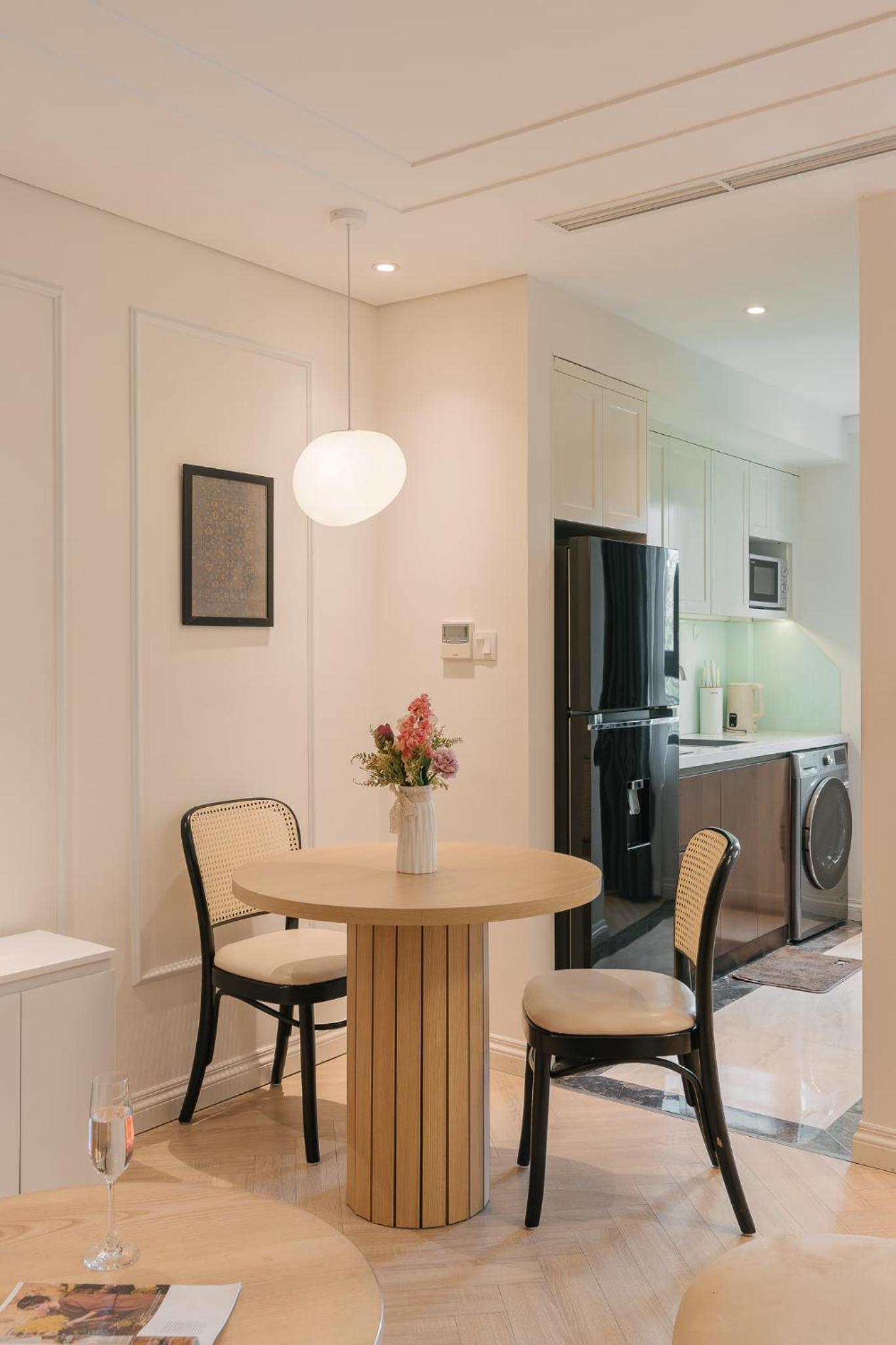 T Place Luxury Apartment Hoan Kiem Lake by SSens Homes