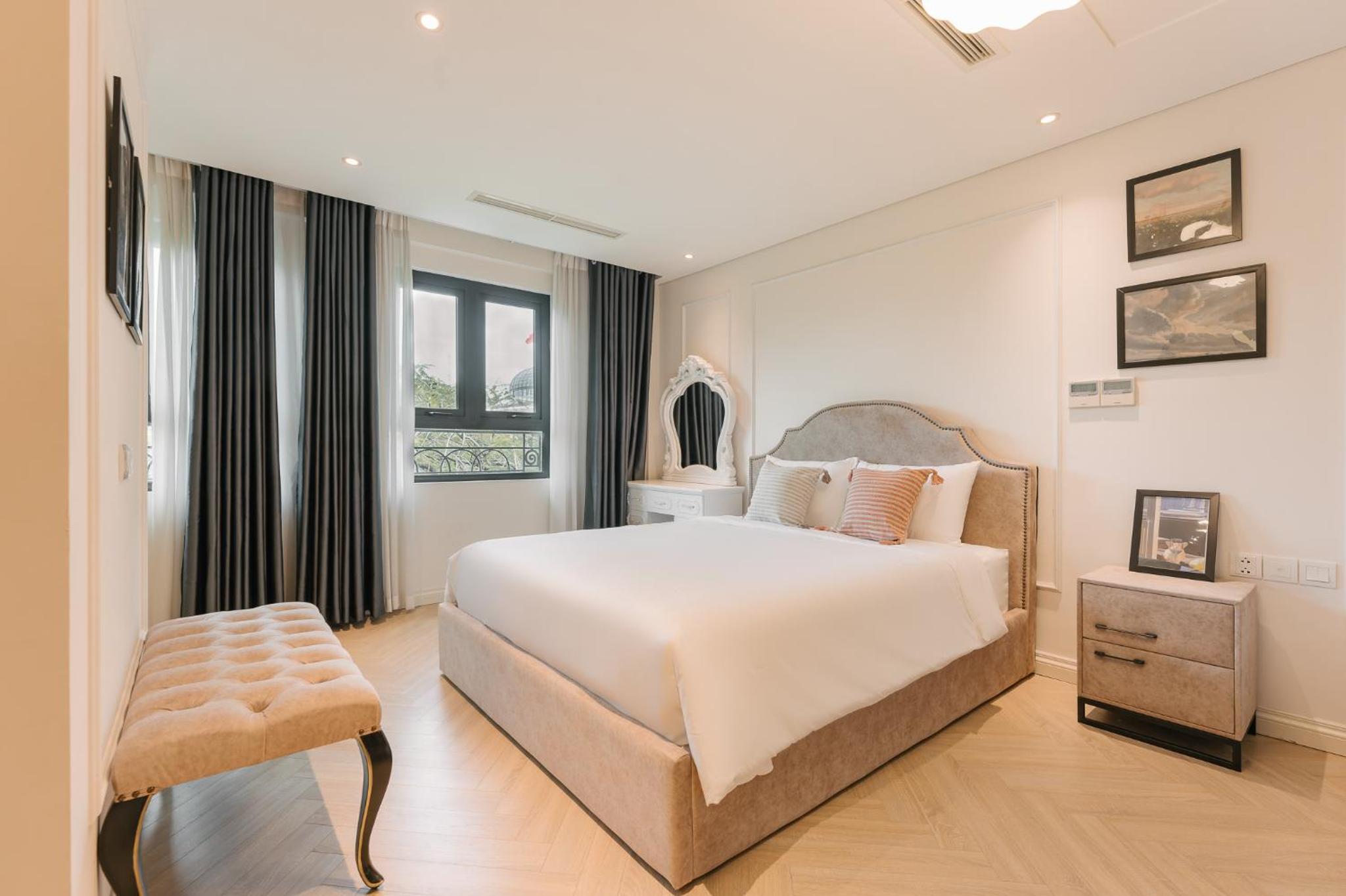 T Place Luxury Apartment Hoan Kiem Lake by SSens Homes