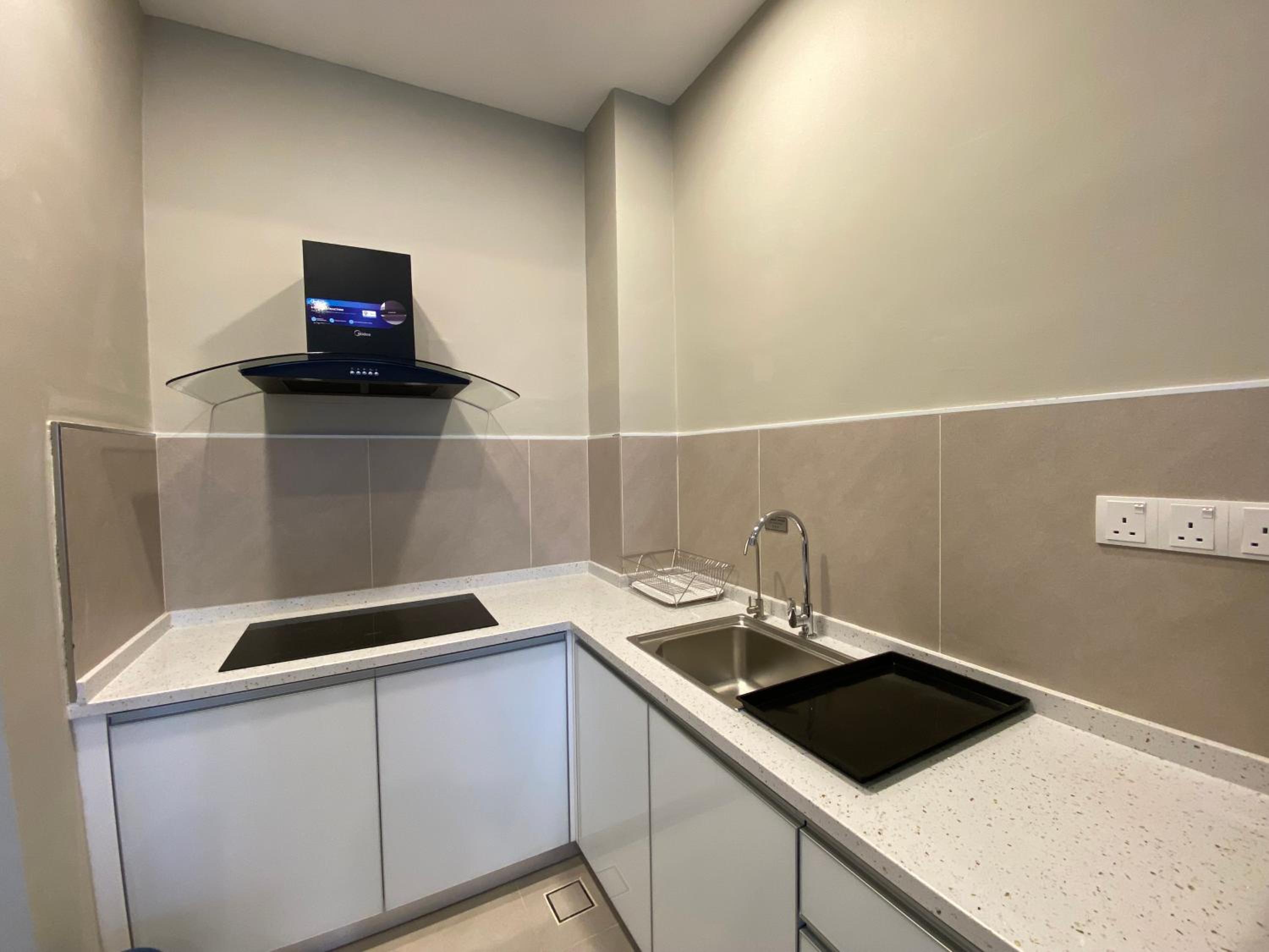 Zenith Suites Cameron