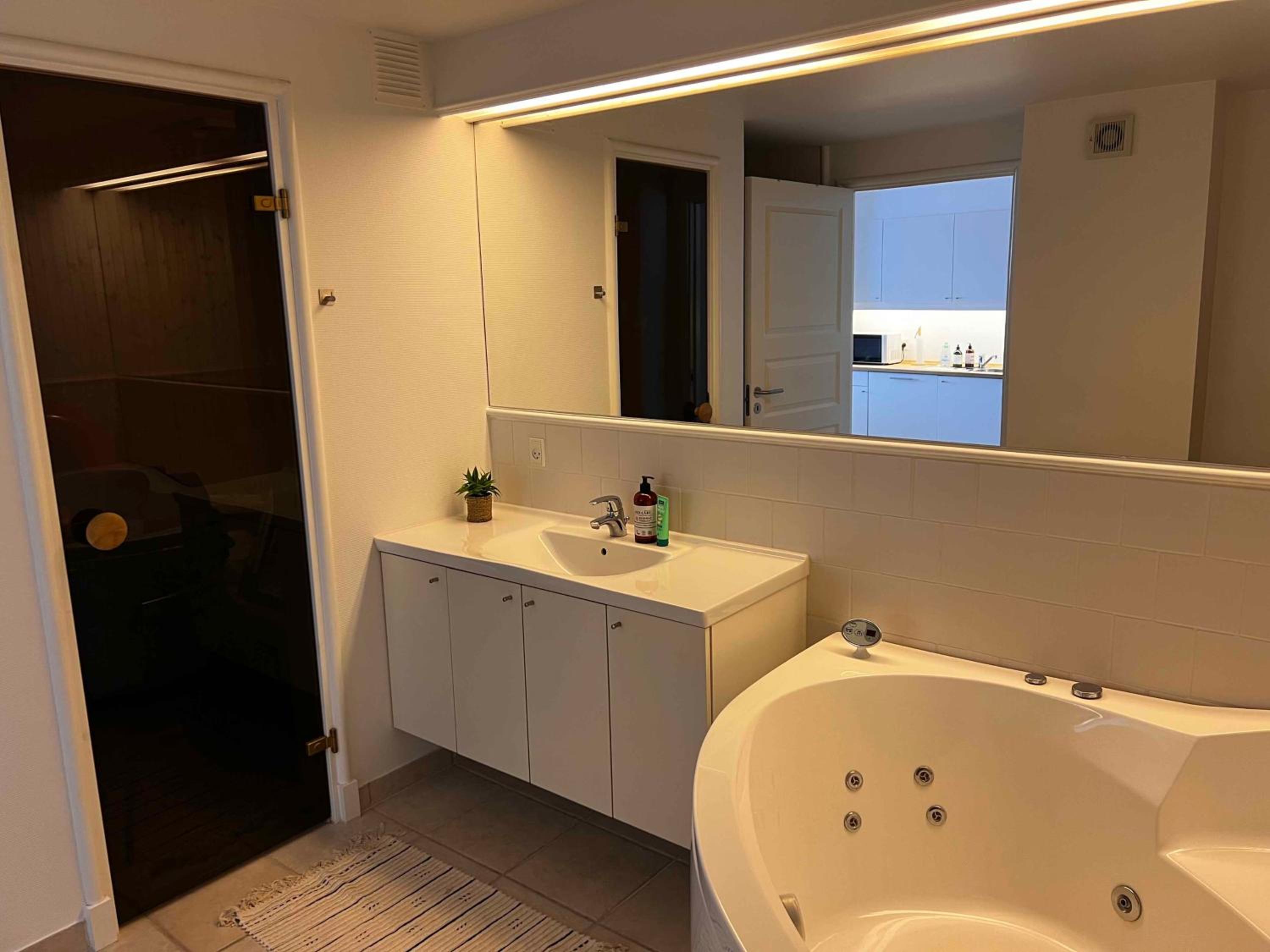 Luxury Holiday Home With Sea View