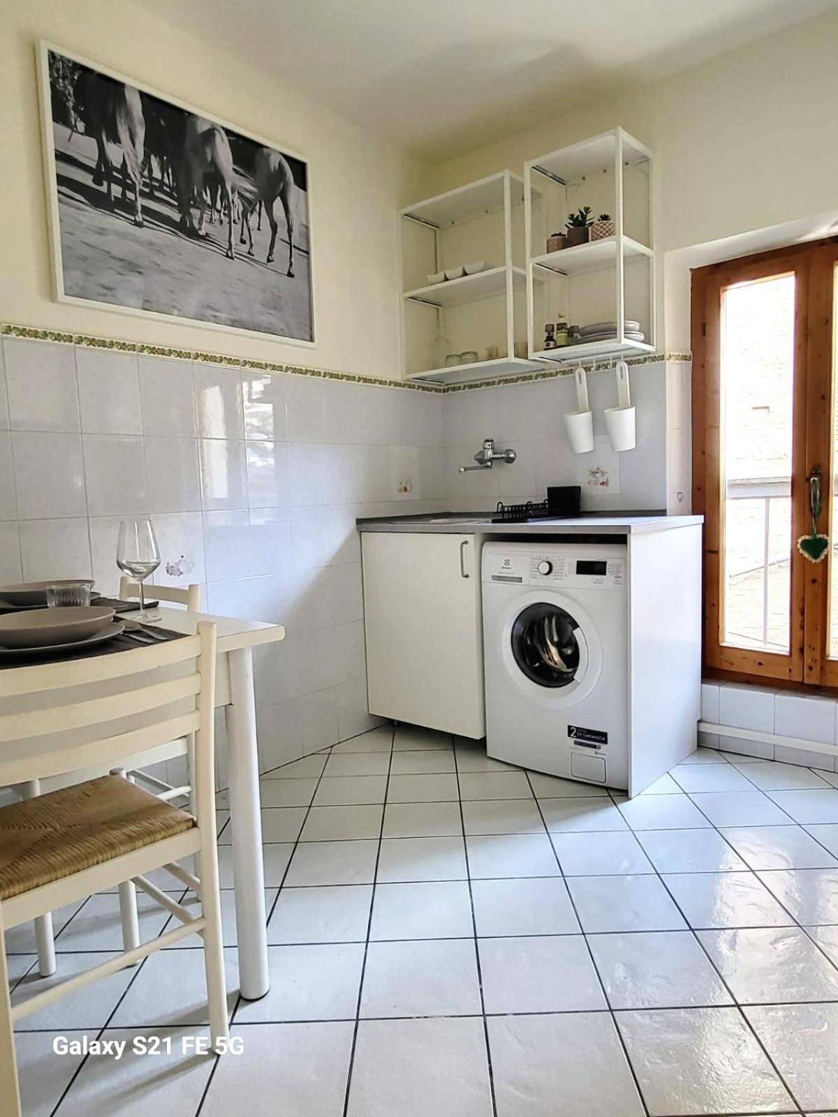 Alba -vista unica con terrazza- photo 2