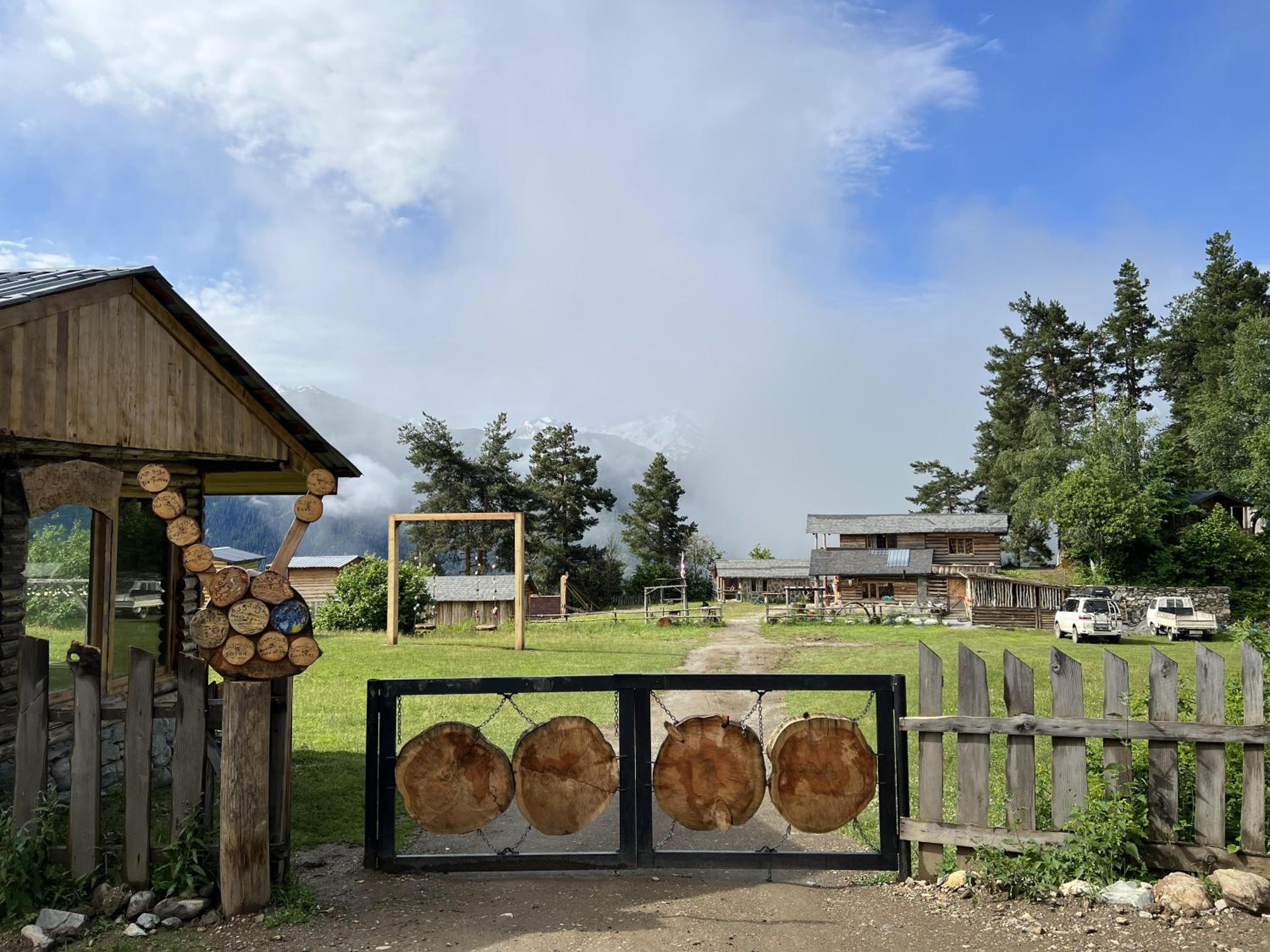 Heshkili huts and cabins Svaneti