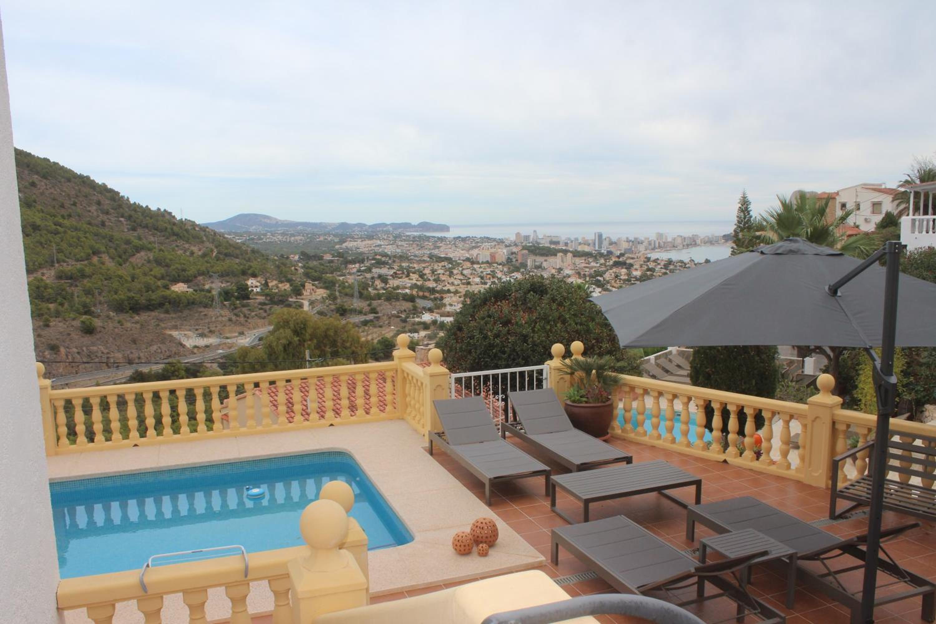 Villa Lujosa con piscina y vistas