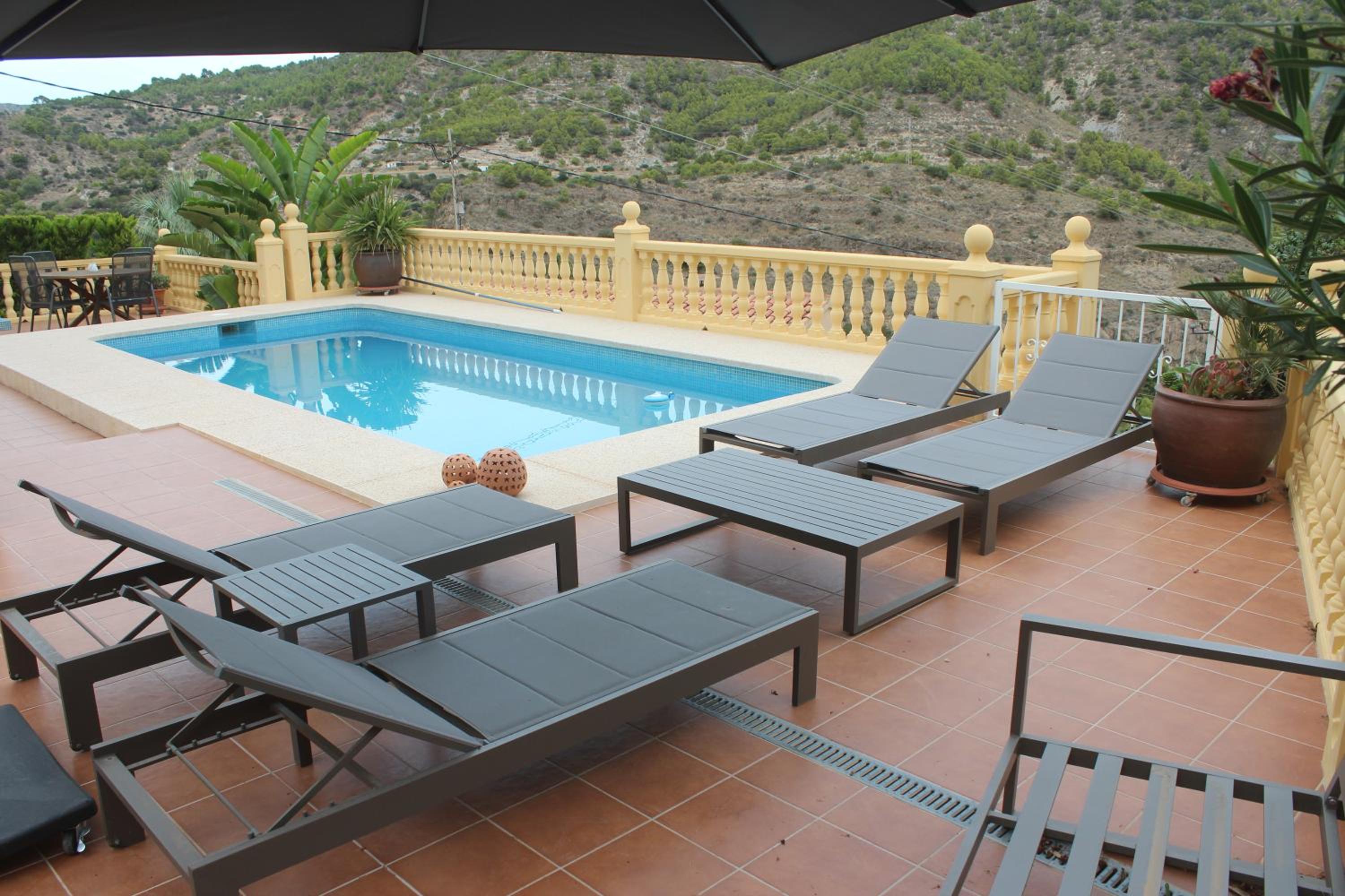 Villa Lujosa con piscina y vistas
