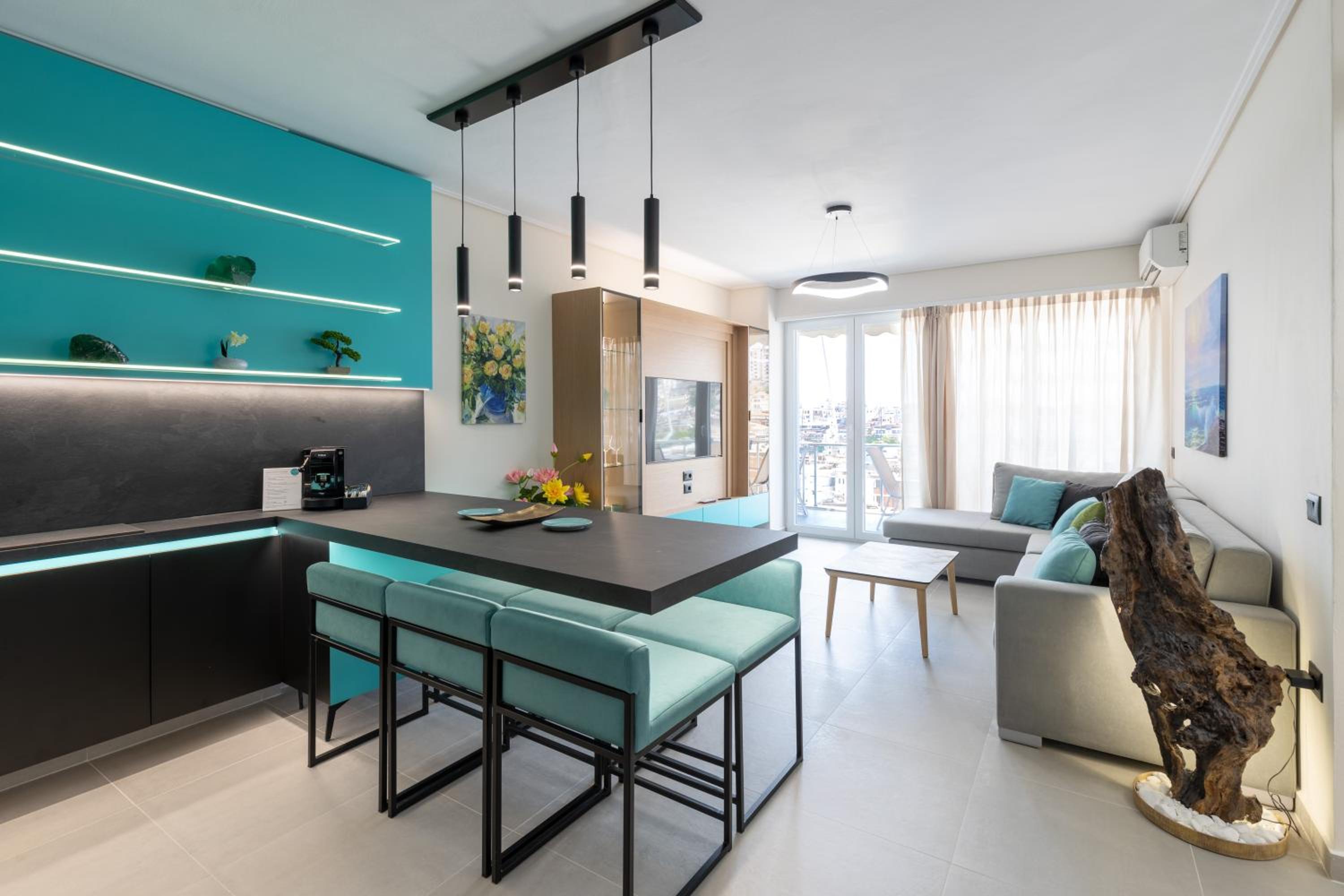 The View - Tiffany Luxury 2 BR, Free Parking, Central