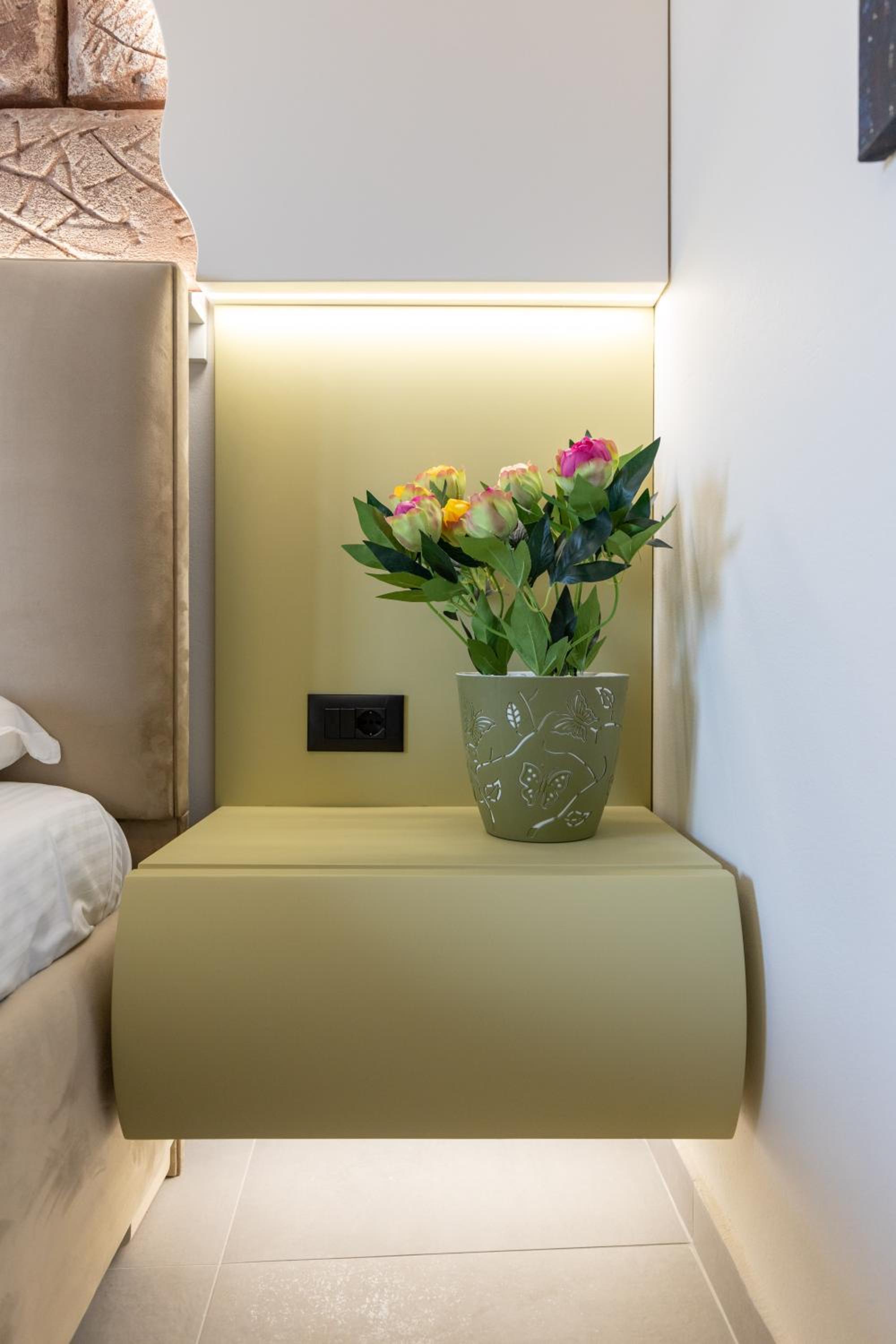 The View - Tiffany Luxury 2 BR, Free Parking, Central