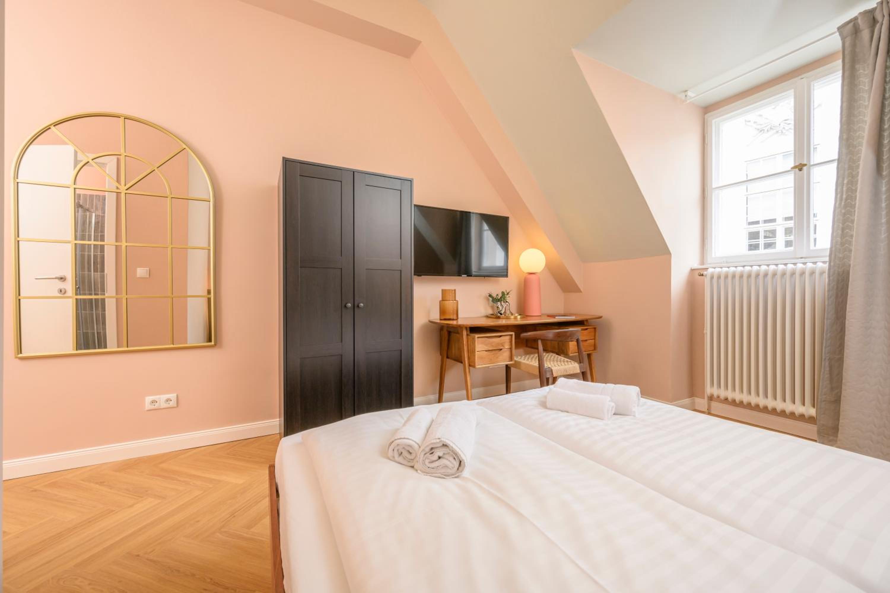 Palais Palffy Suits