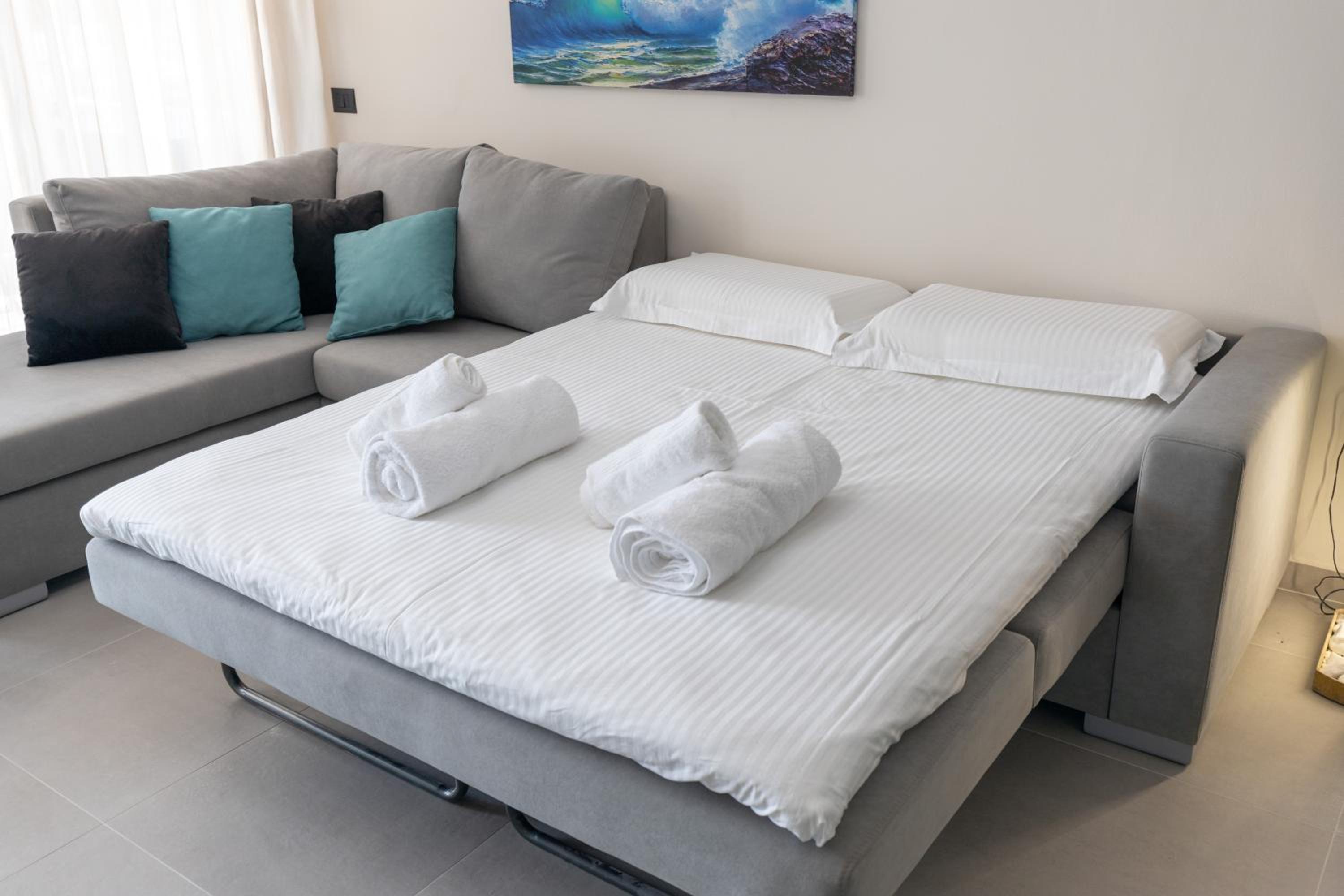 The View - Tiffany Luxury 2 BR, Free Parking, Central