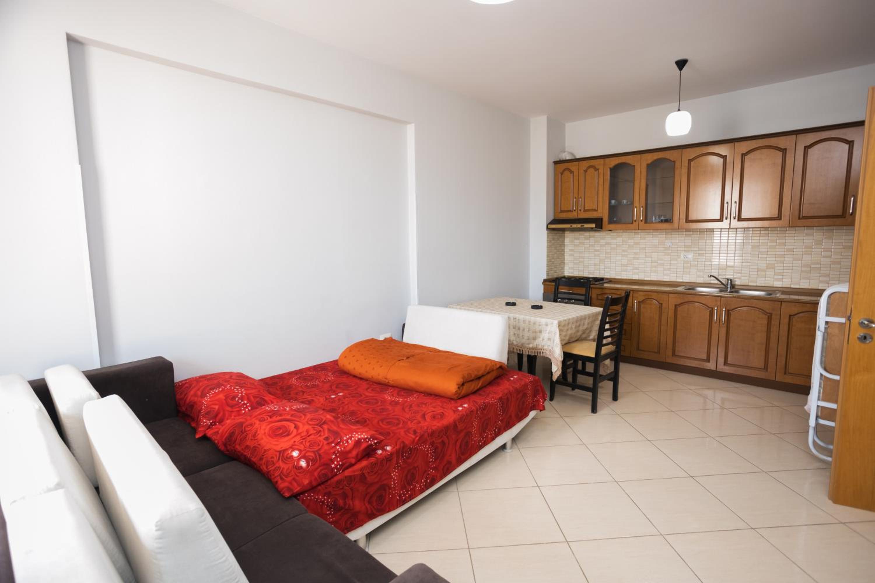 Leo's Apartment