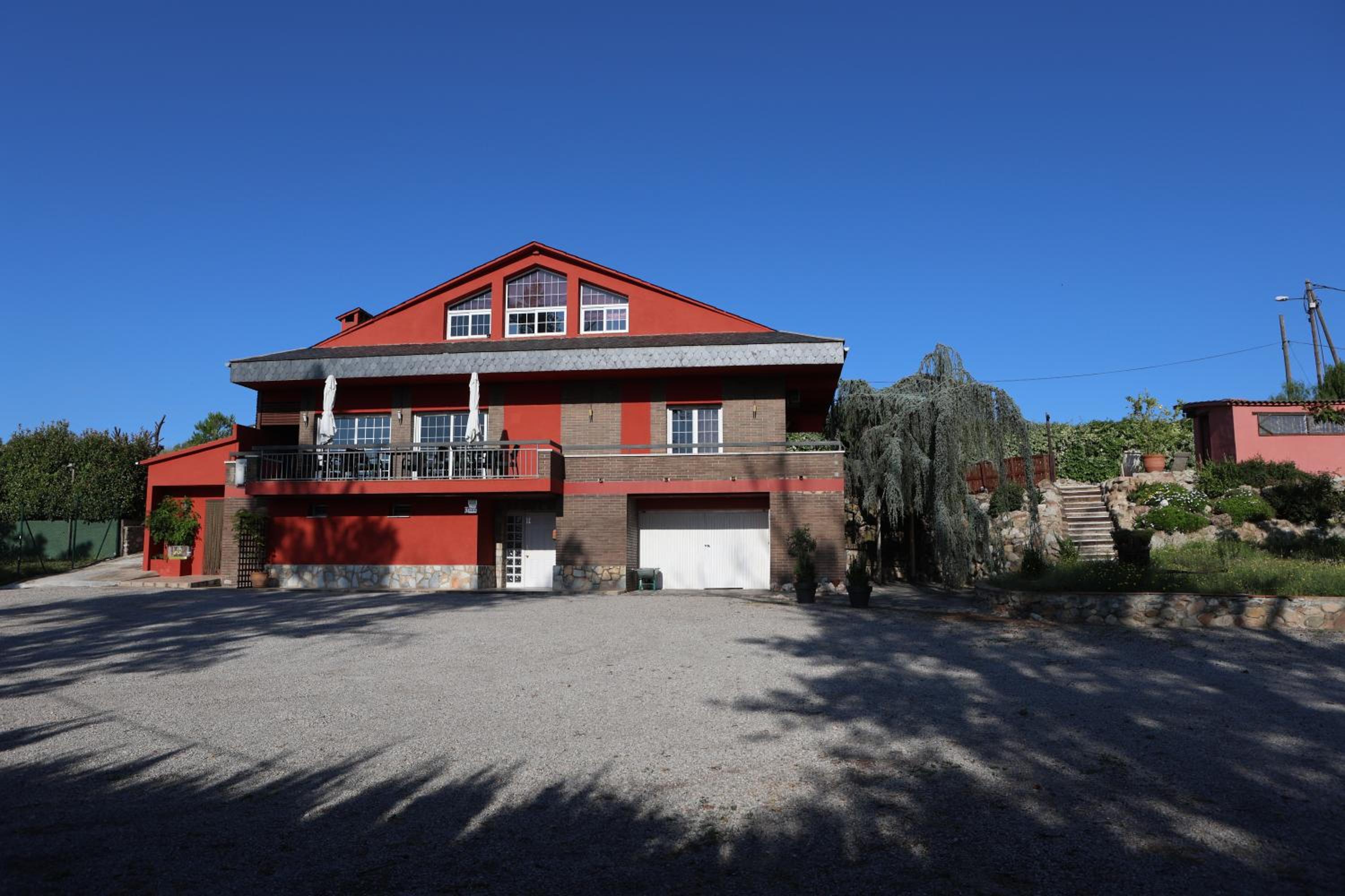 El Cedre Blau Vivienda con piscina en Granollers