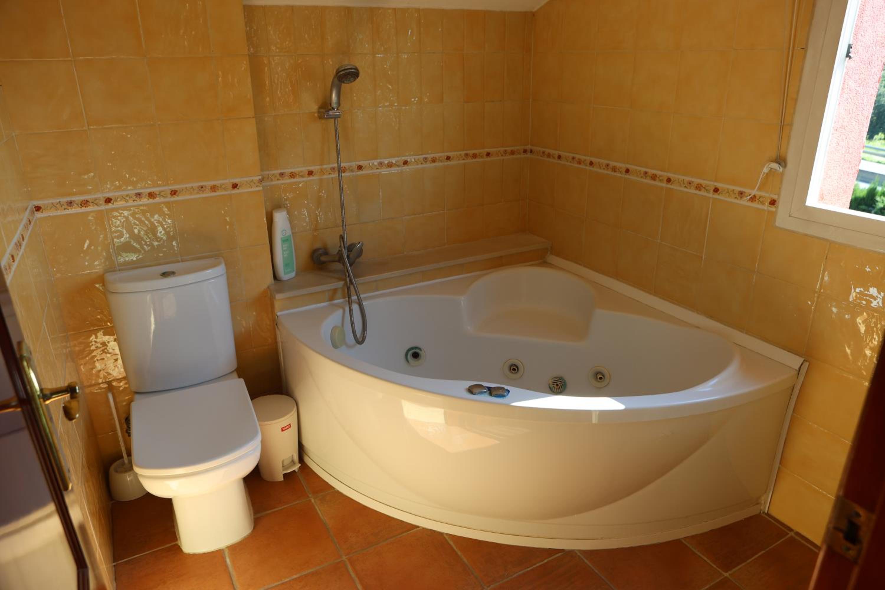 El Cedre Blau Vivienda con piscina en Granollers