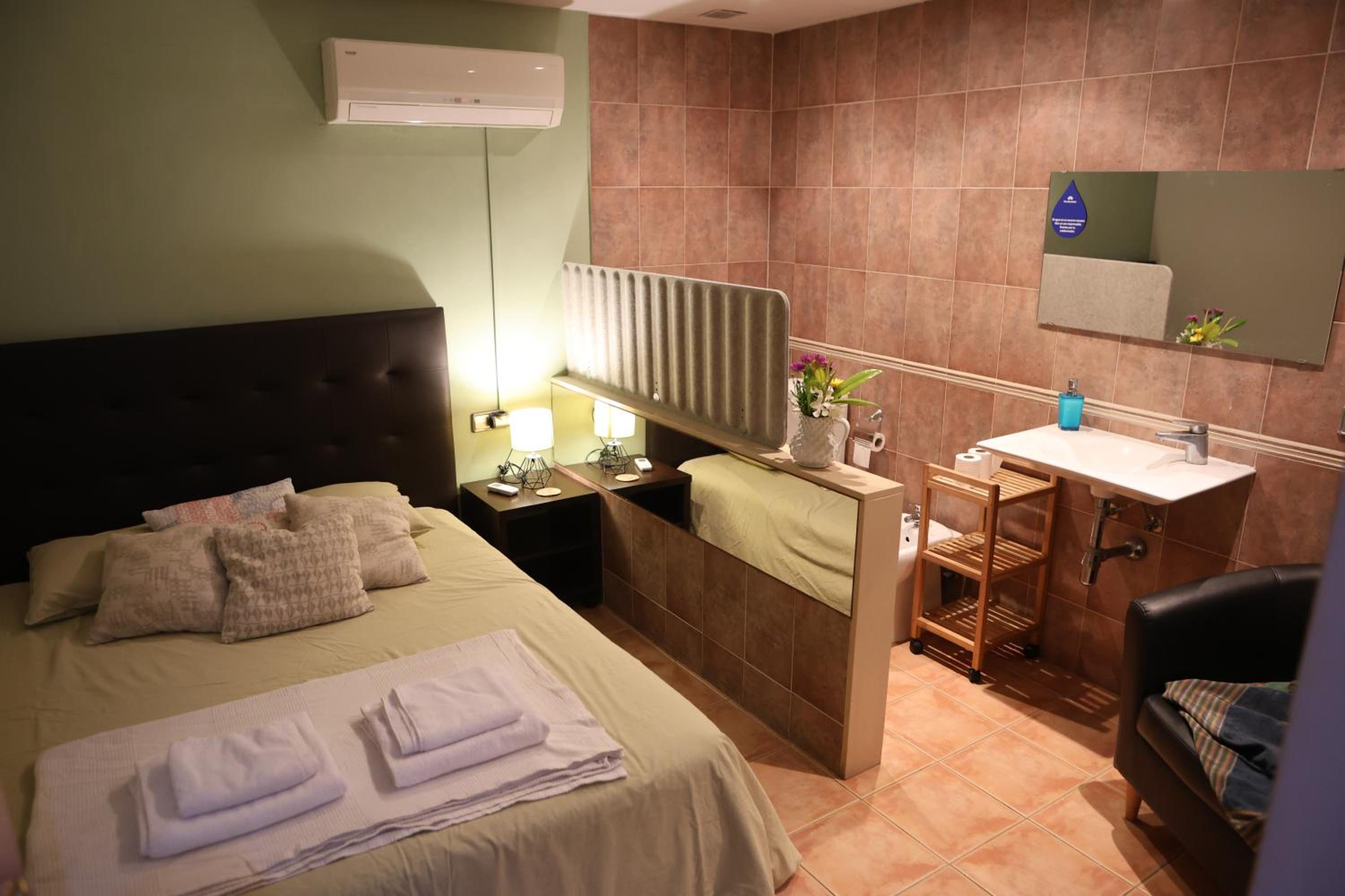 El Cedre Blau Vivienda con piscina en Granollers