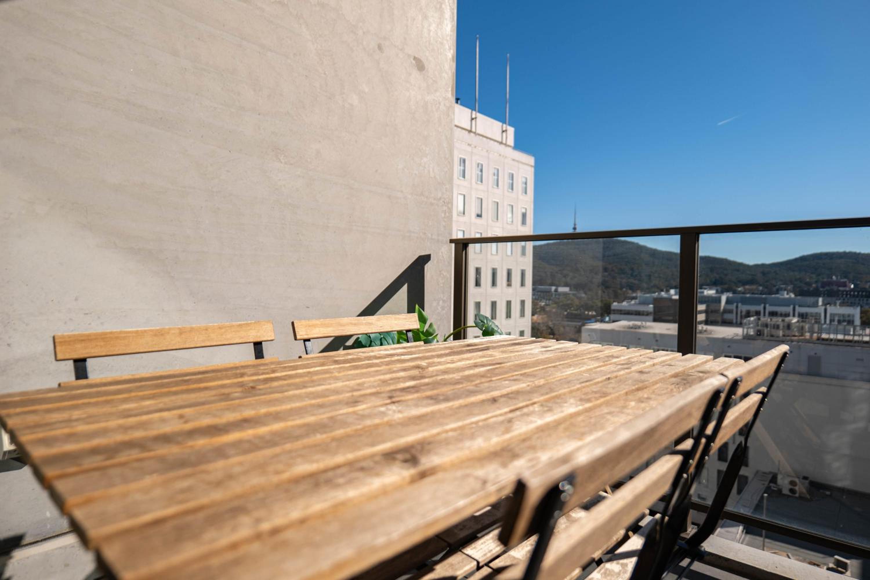 2 BR family business friendly CBD ANU