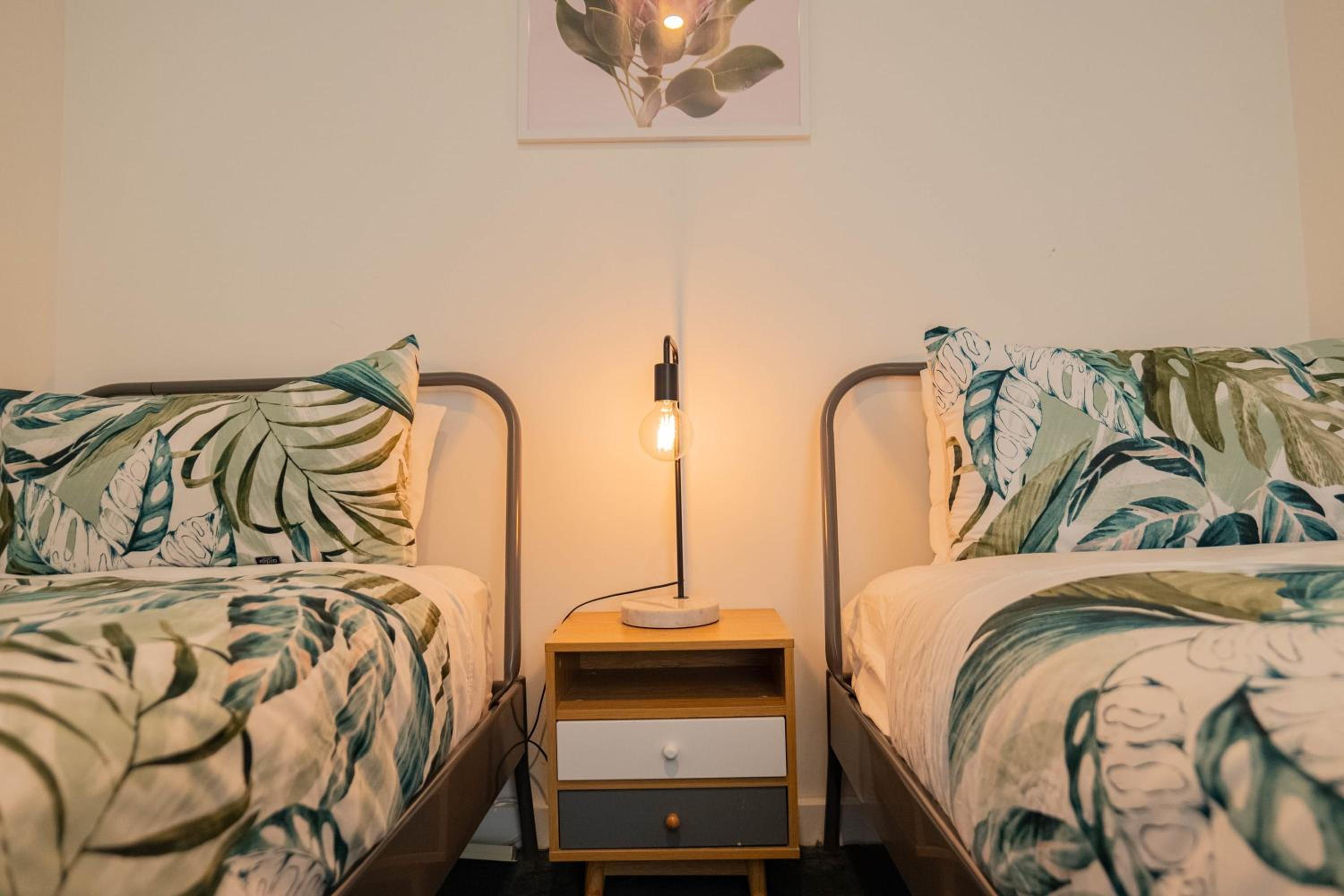 2 BR family business friendly CBD ANU