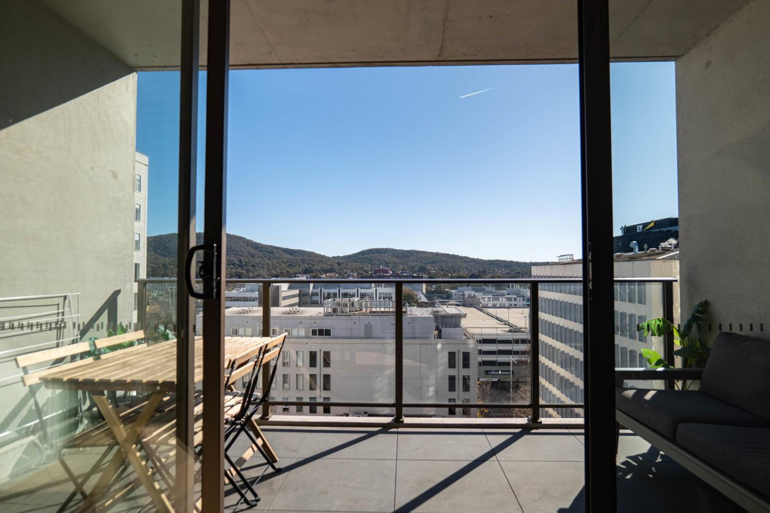 2 BR family business friendly CBD ANU