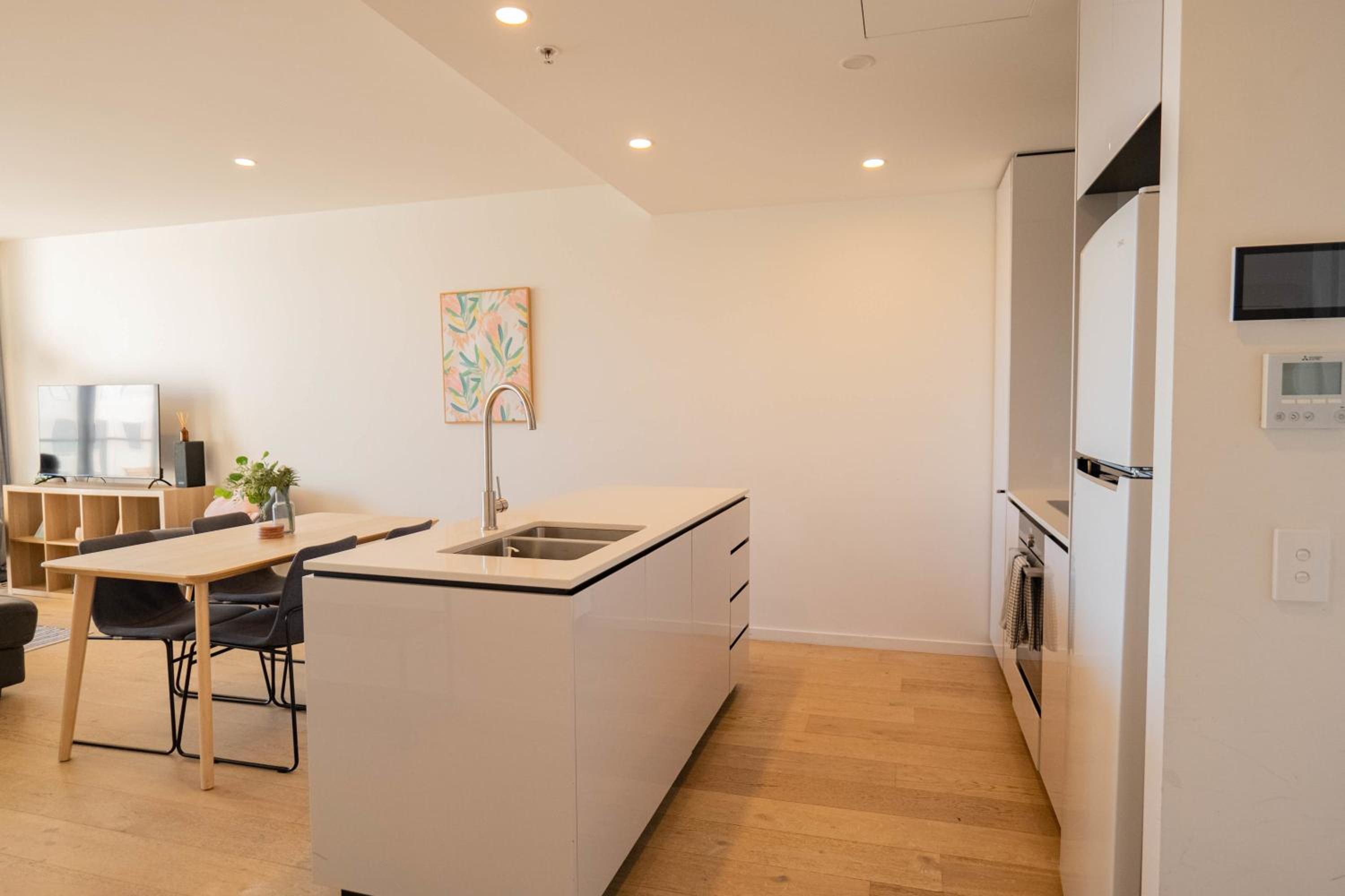 2 BR family business friendly CBD ANU