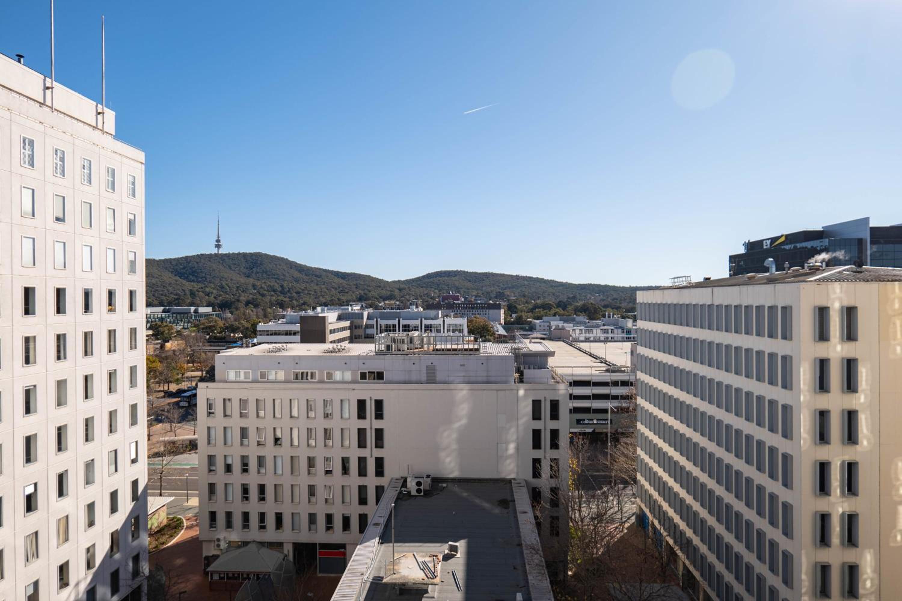 2 BR family business friendly CBD ANU
