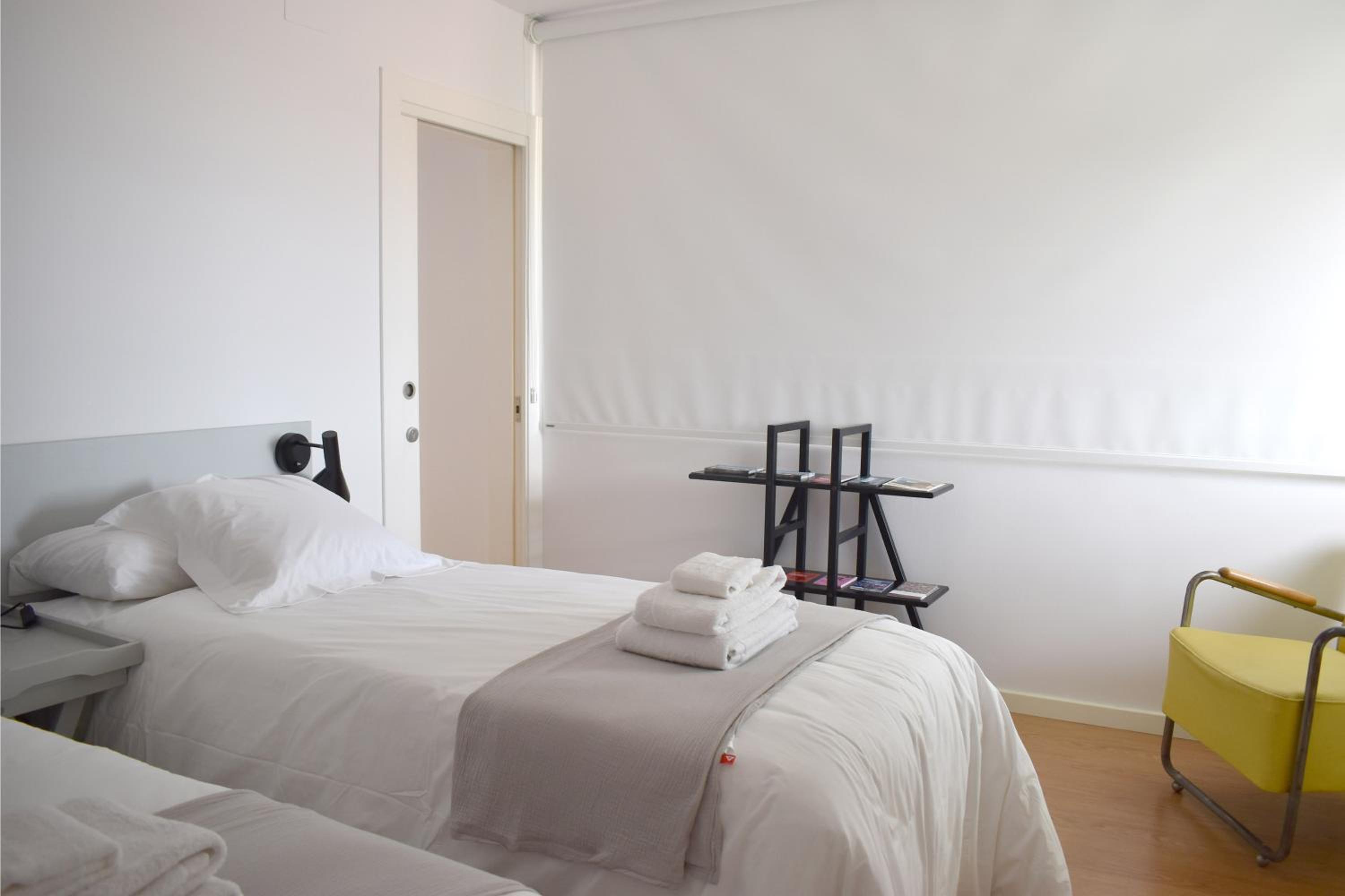 Stylish well-connected beachfront flat