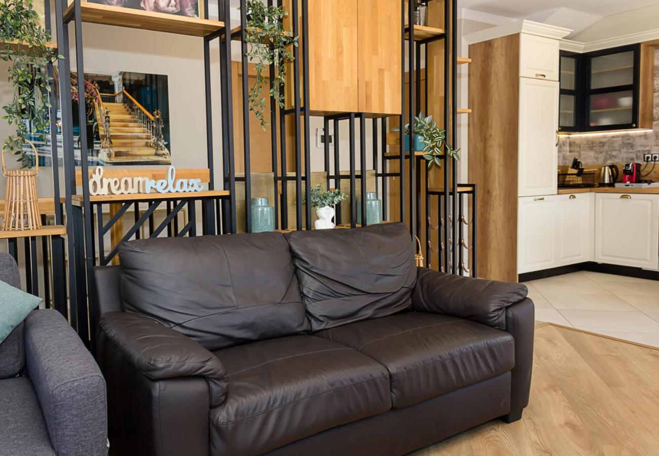 Warm&Comfy 3BD Apartment in Varna Center