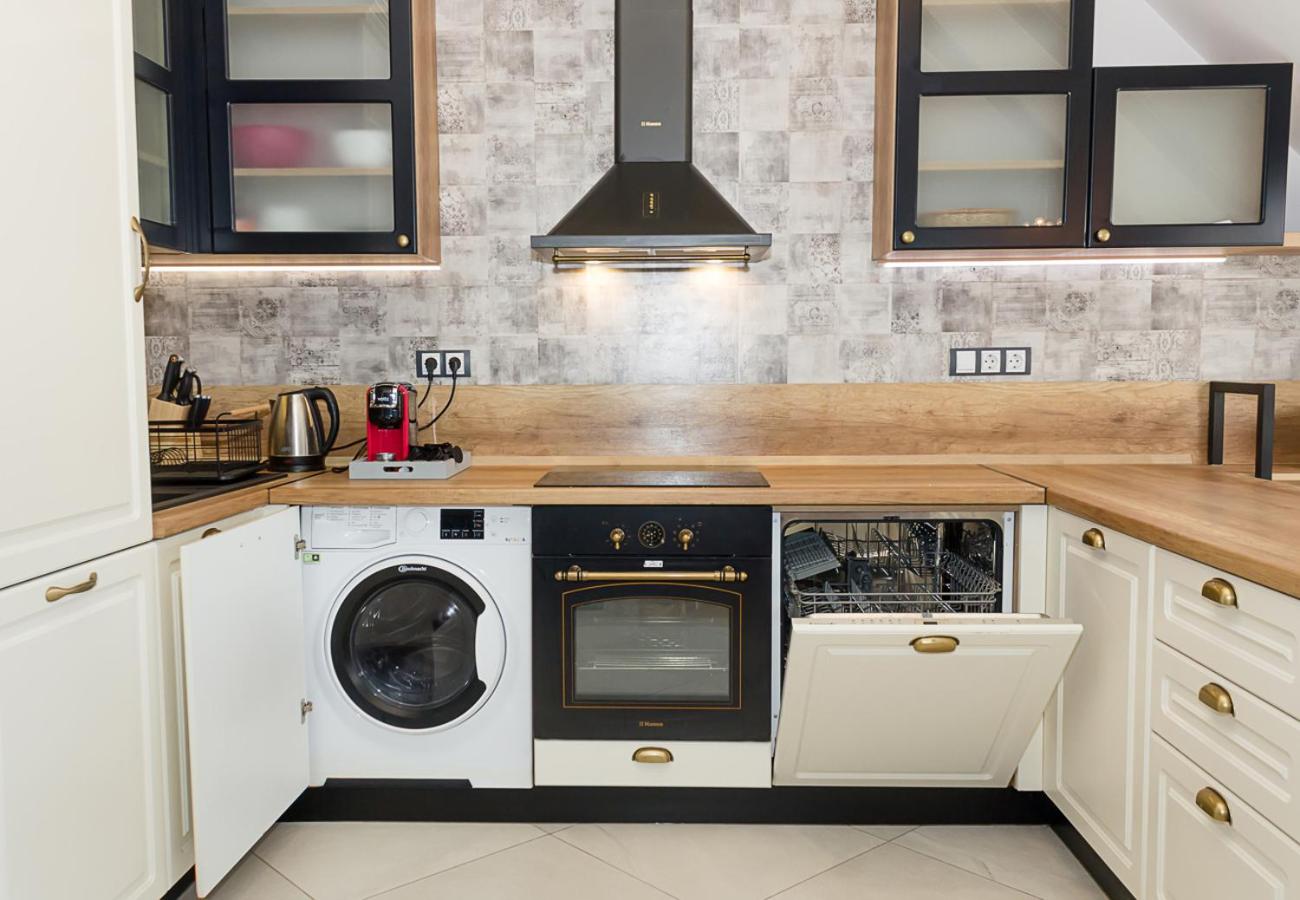 Warm&Comfy 3BD Apartment in Varna Center