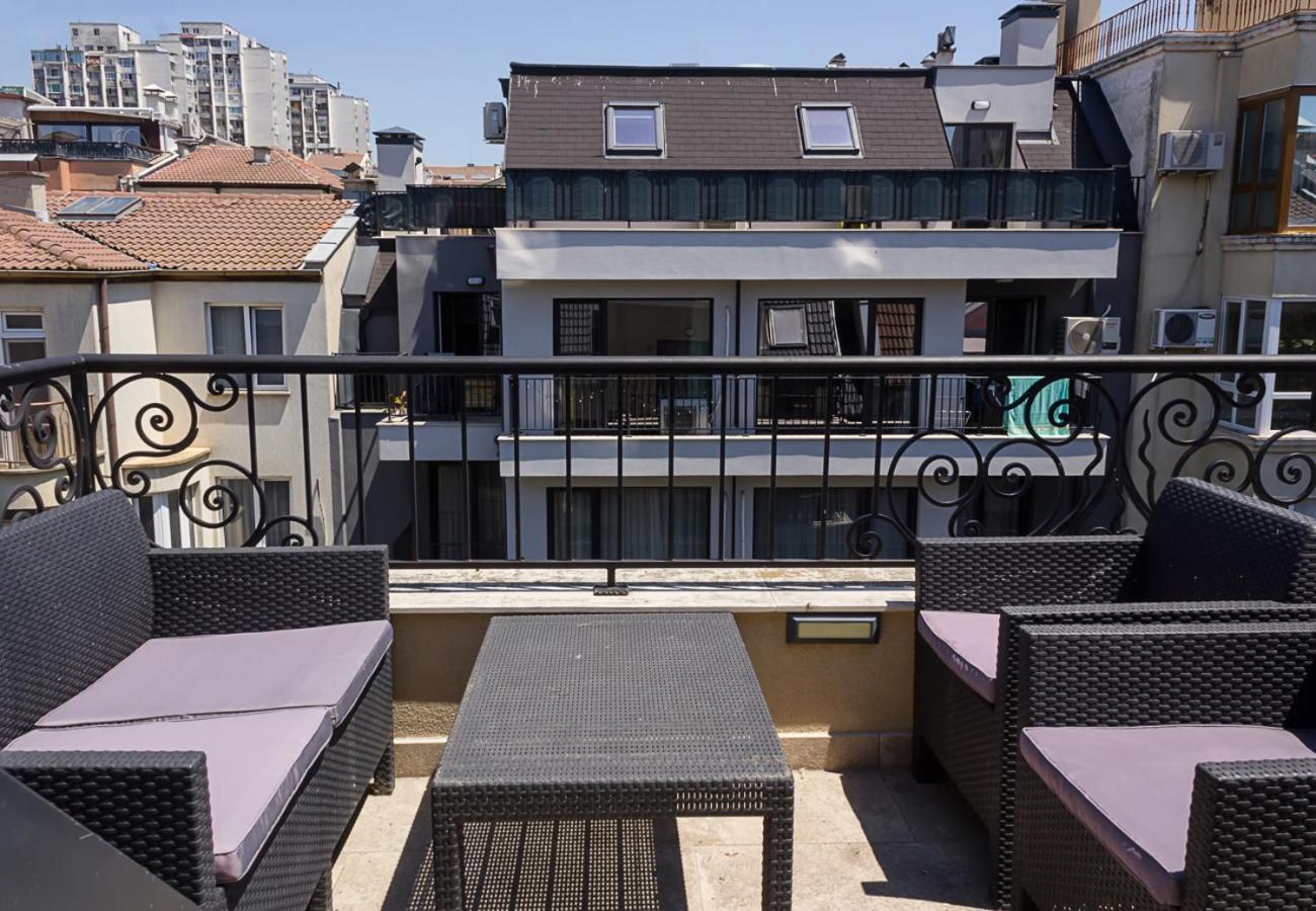 Warm&Comfy 3BD Apartment in Varna Center