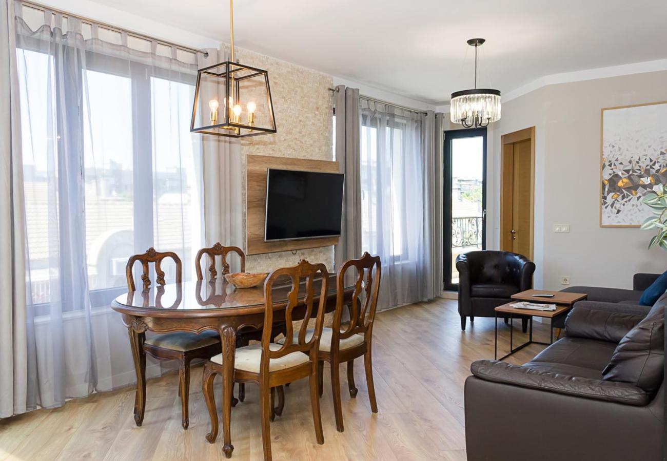 Warm&Comfy 3BD Apartment in Varna Center