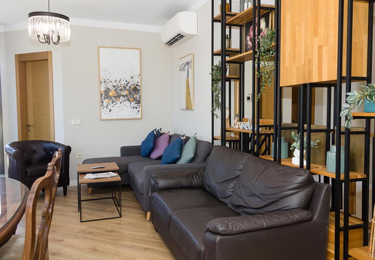 Warm&Comfy 3BD Apartment in Varna Center