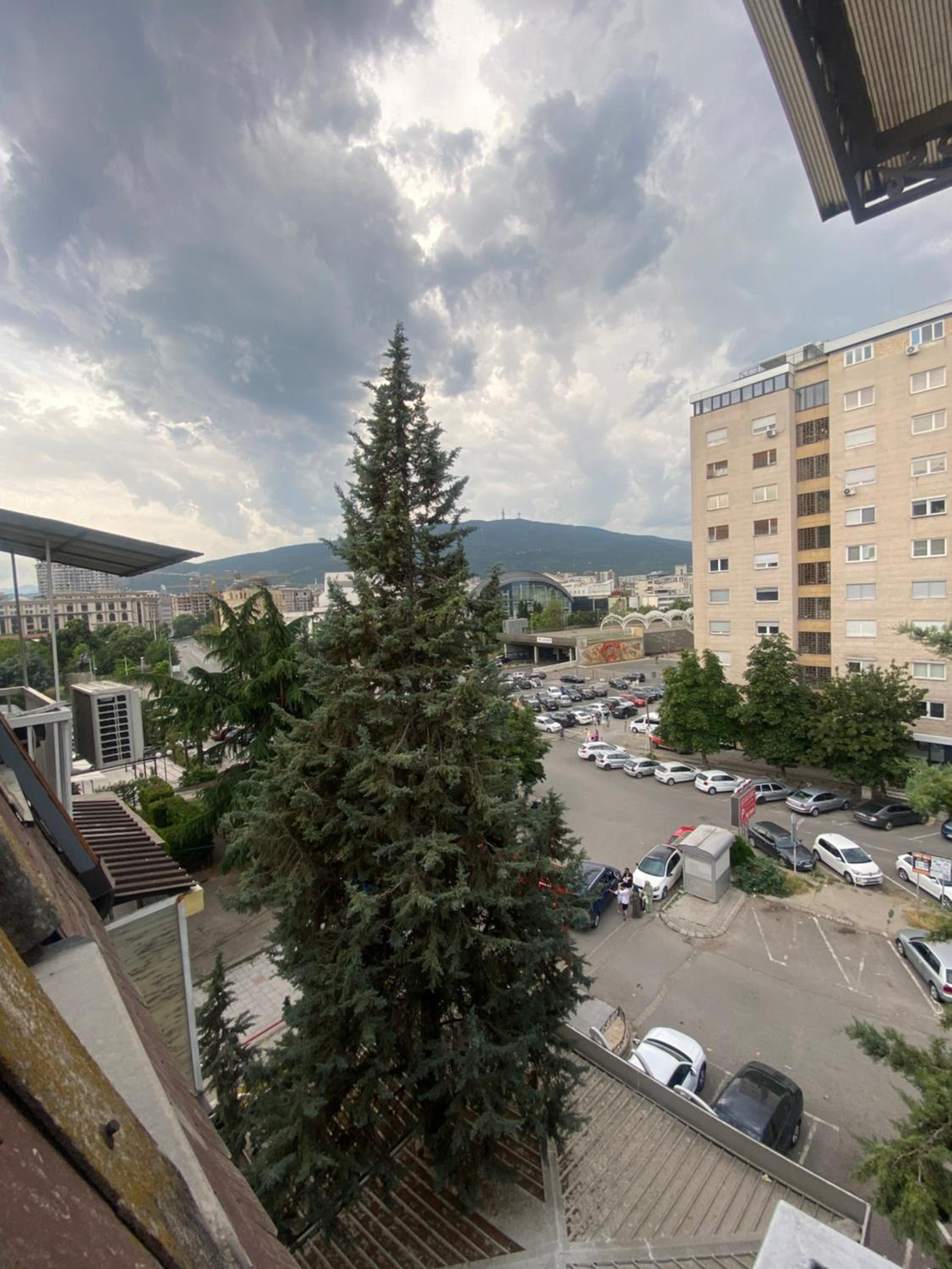 ISM Luxury Apartments view 3