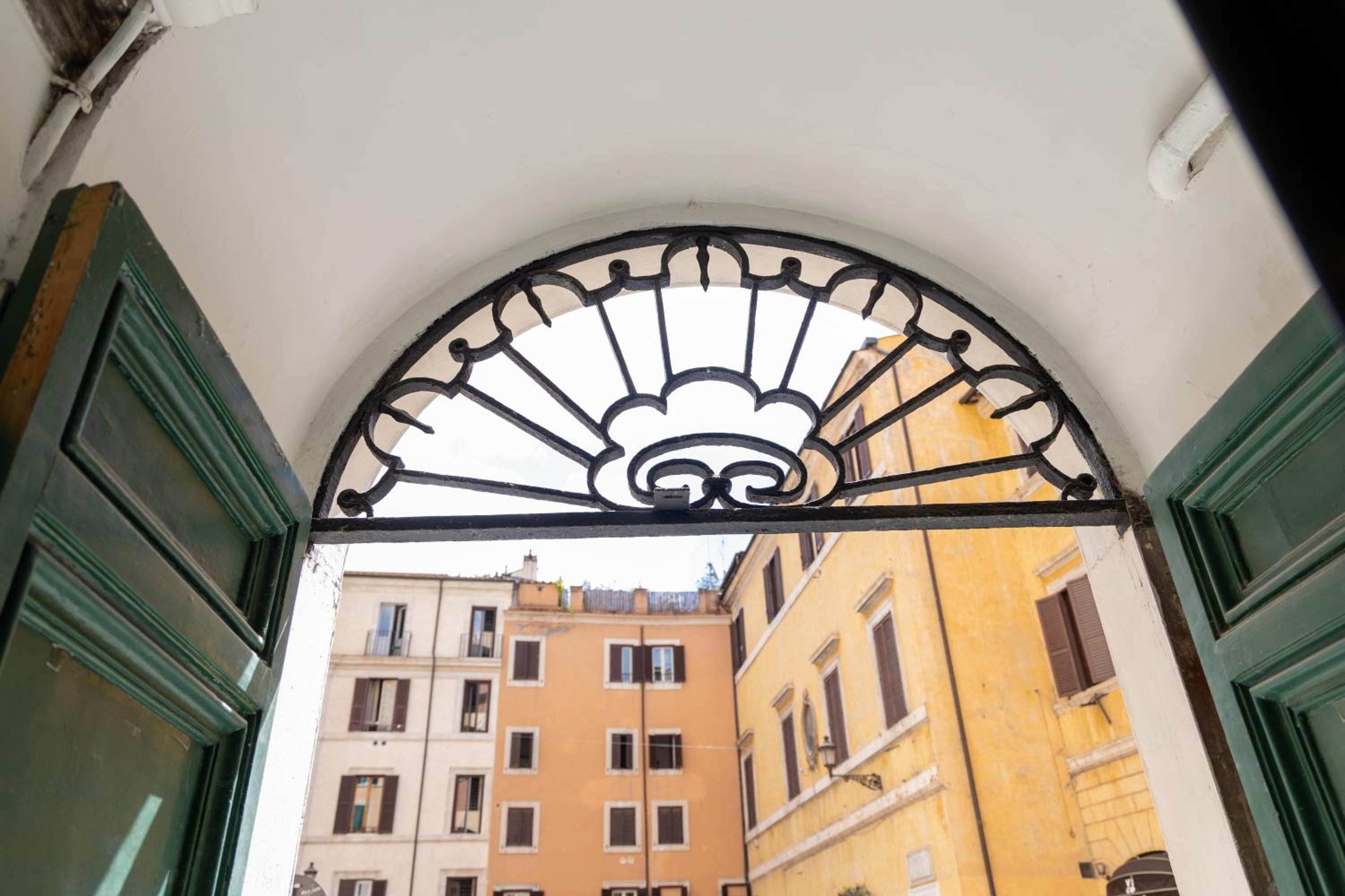 MH Luxury Suite Pantheon