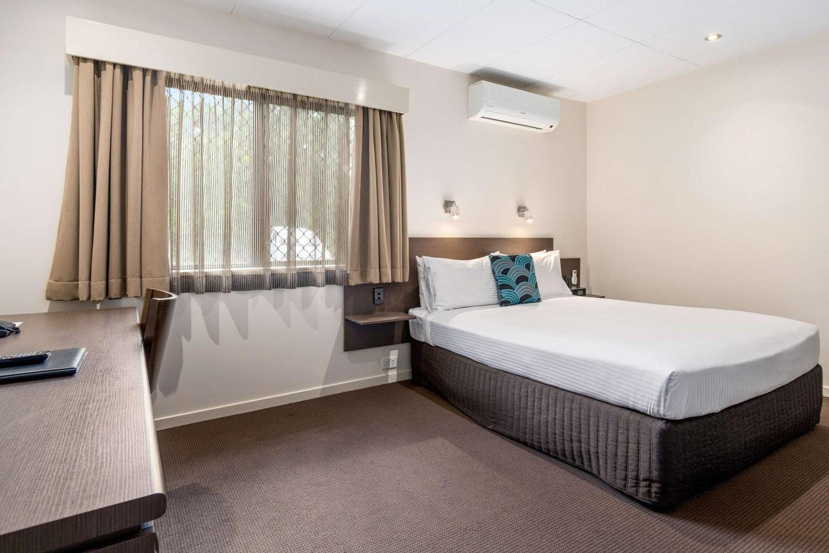 Brisbane Vacations - Quality Hotel Robertson Gardens - Property Image 7