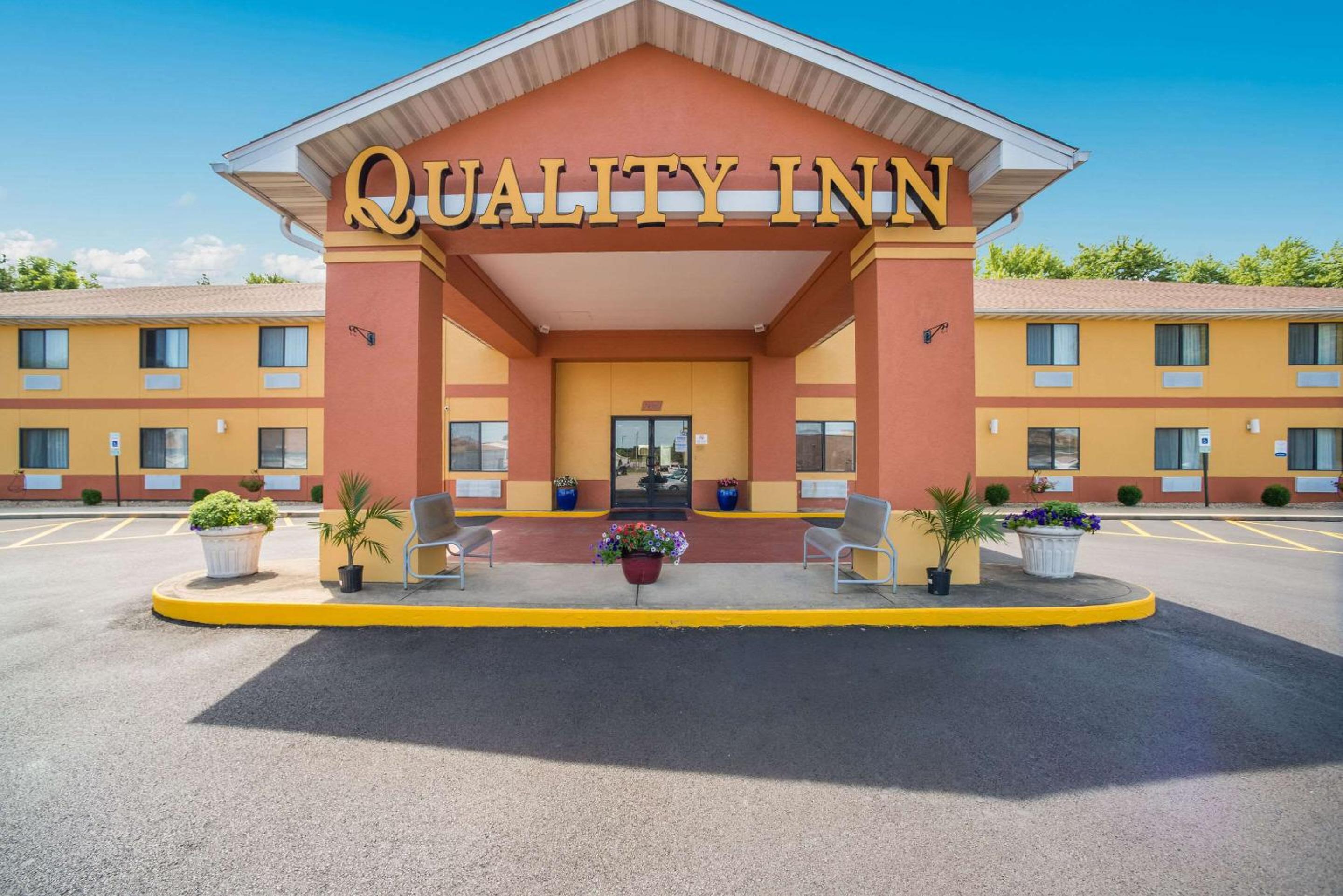 Hotel Quality Inn O'Fallon IL - St. Louis