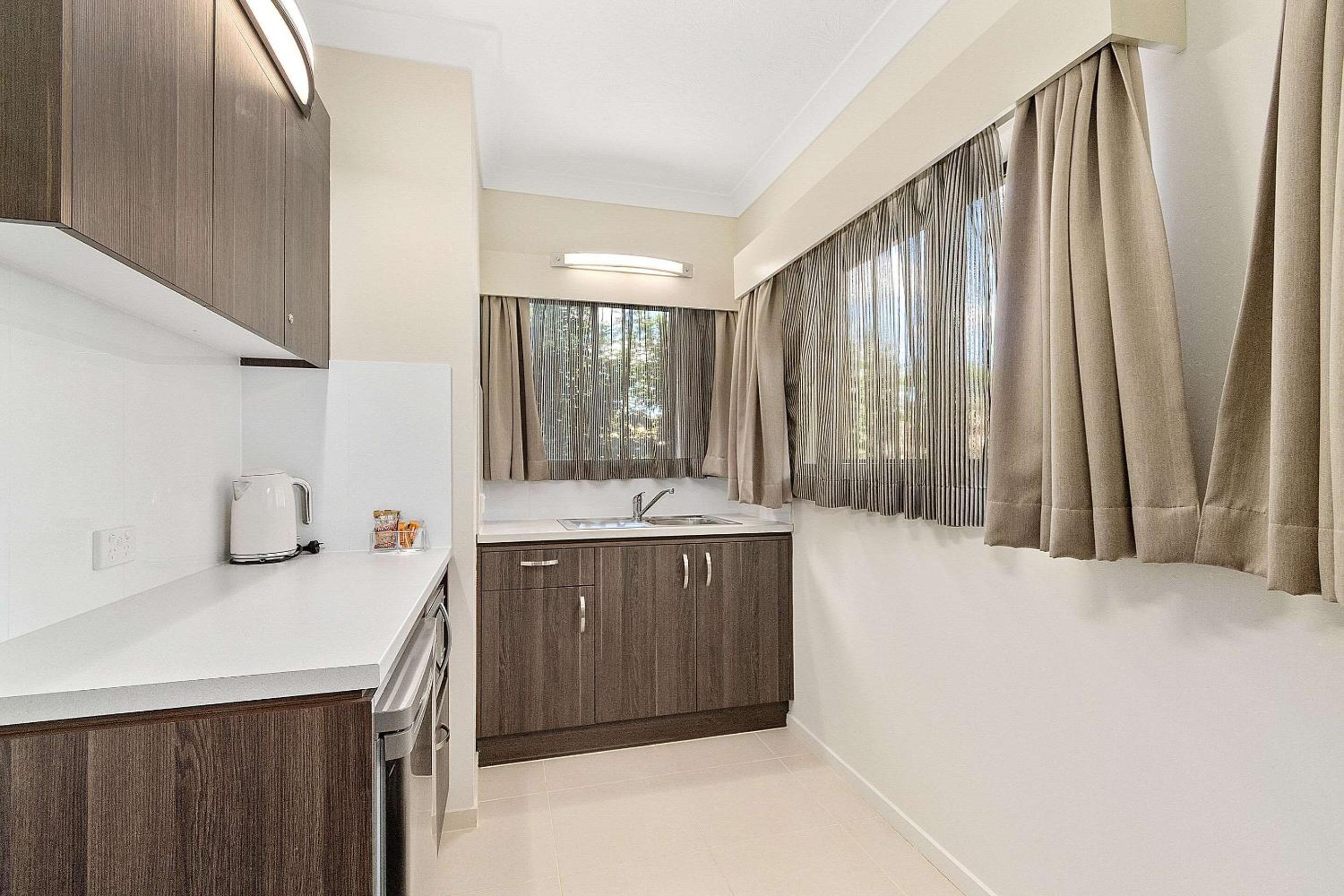 Brisbane Vacations - Quality Hotel Robertson Gardens - Property Image 22