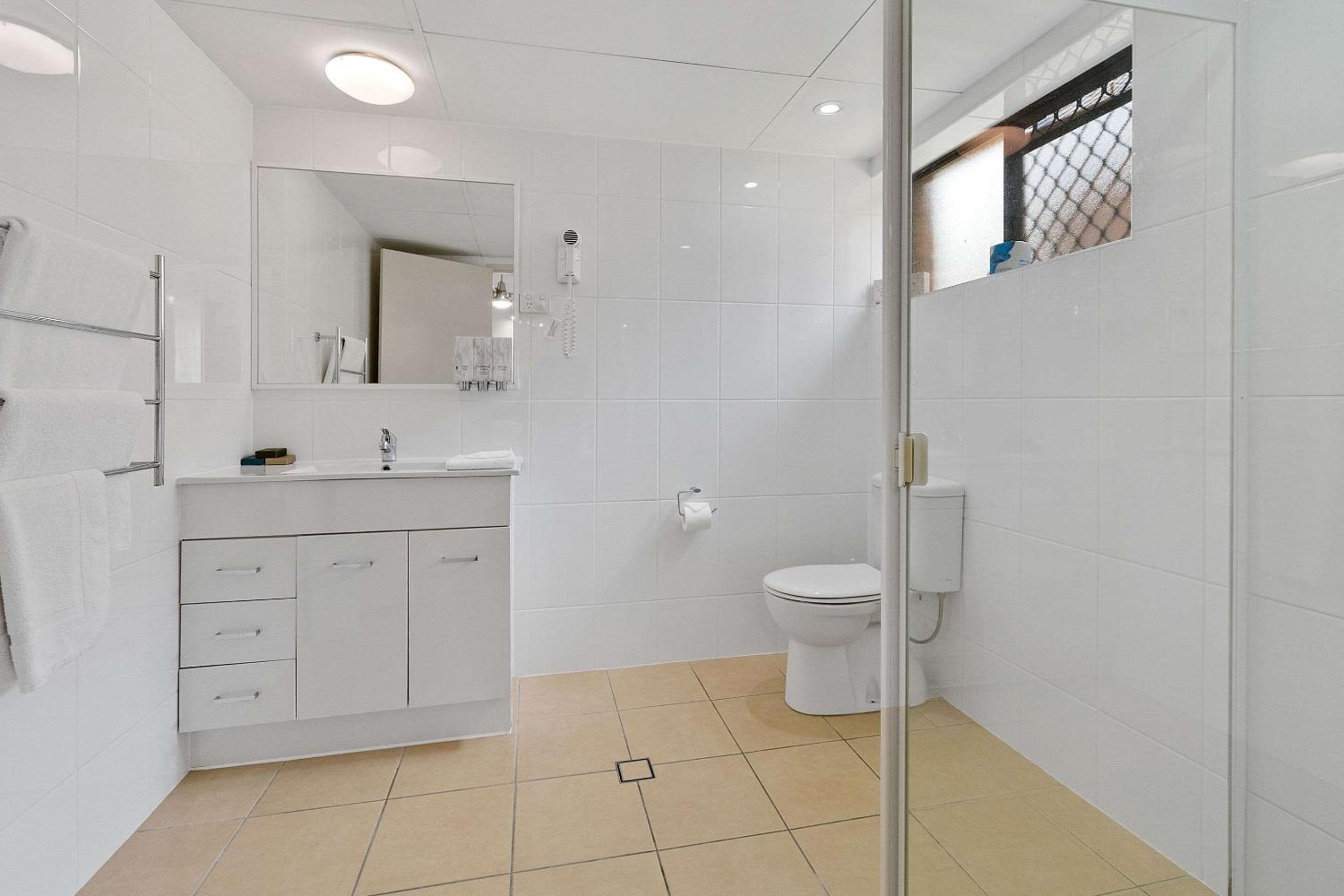 Brisbane Vacations - Quality Hotel Robertson Gardens - Property Image 51