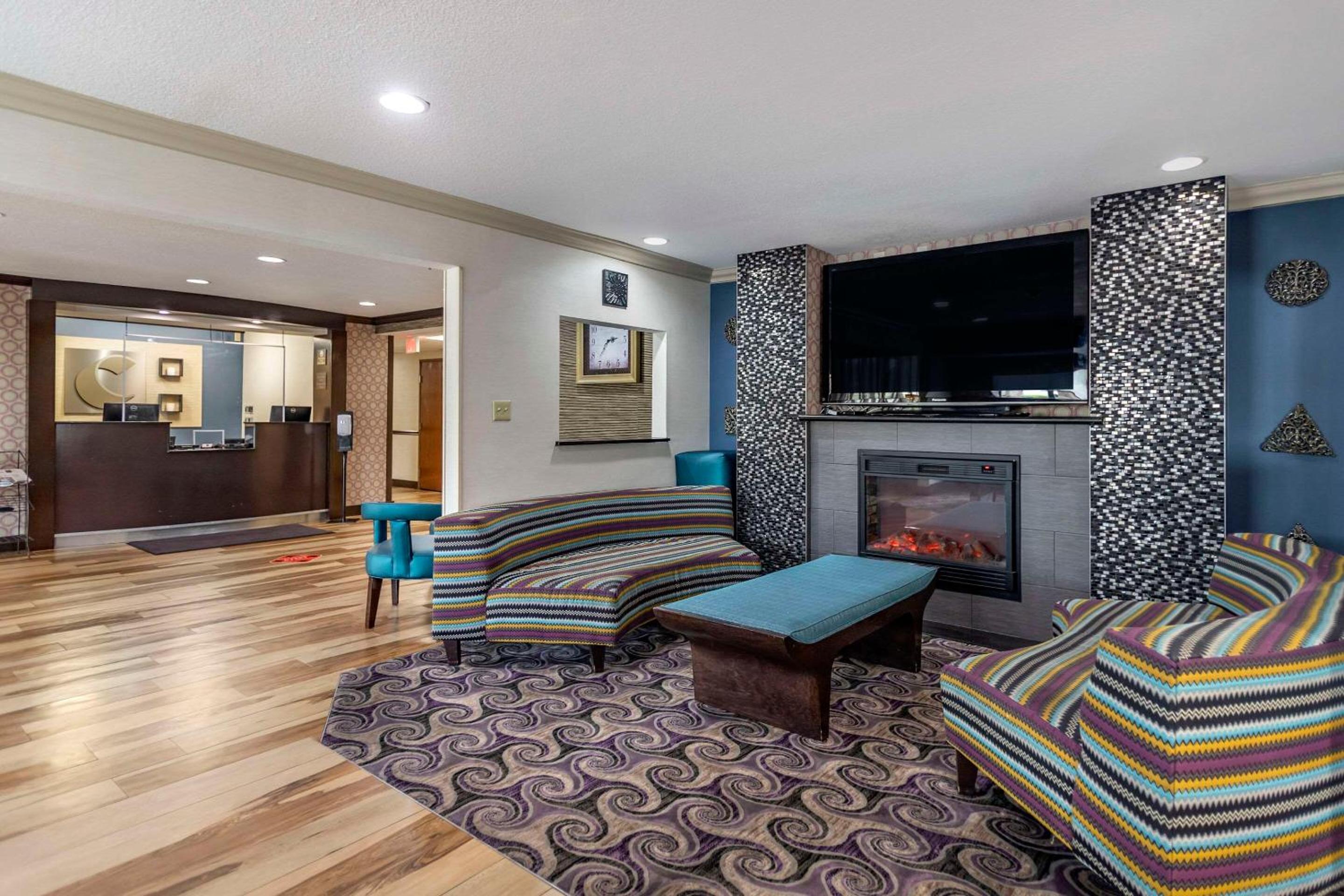 Comfort Inn Tulsa Midtown view 4