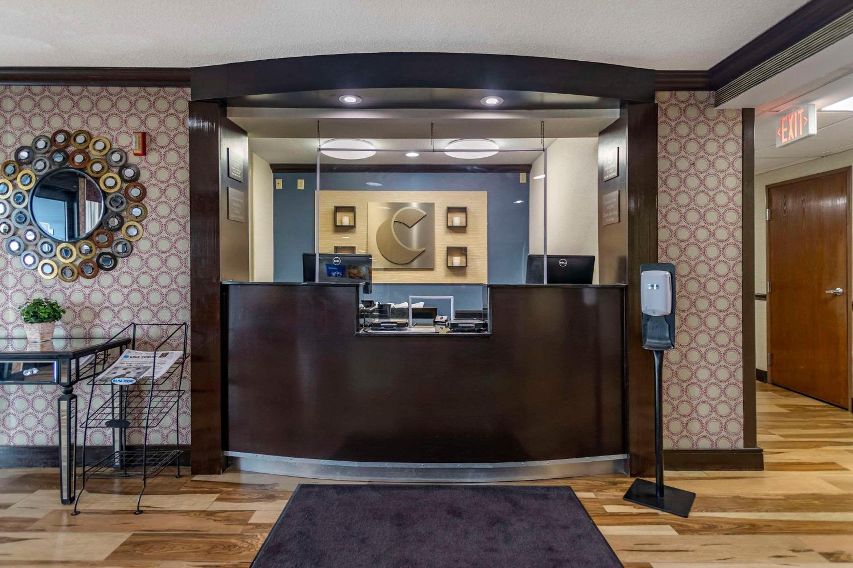Comfort Inn Tulsa Midtown view 3
