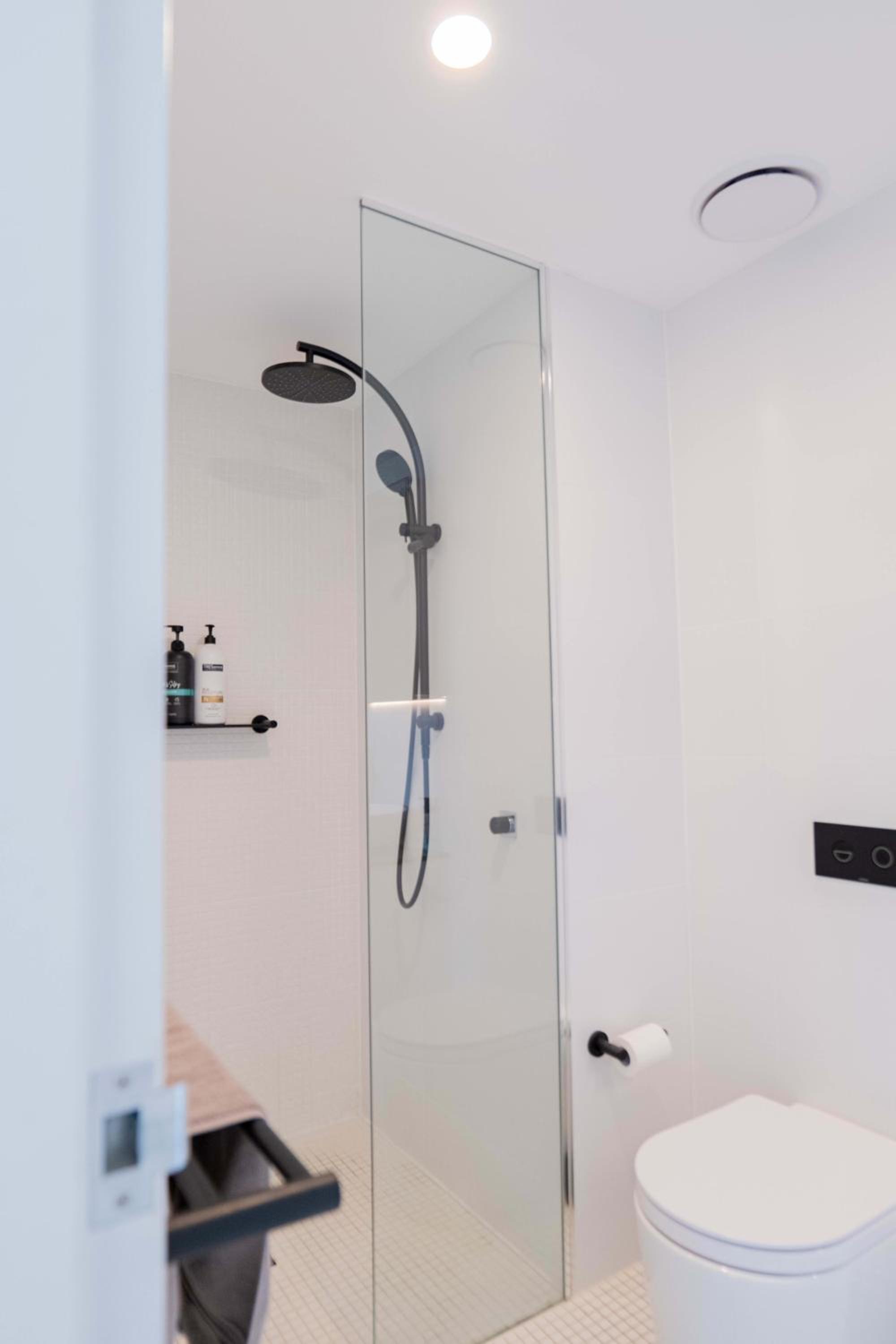 2 Bedroom 2 bath 1 Car on Lonsdale Street