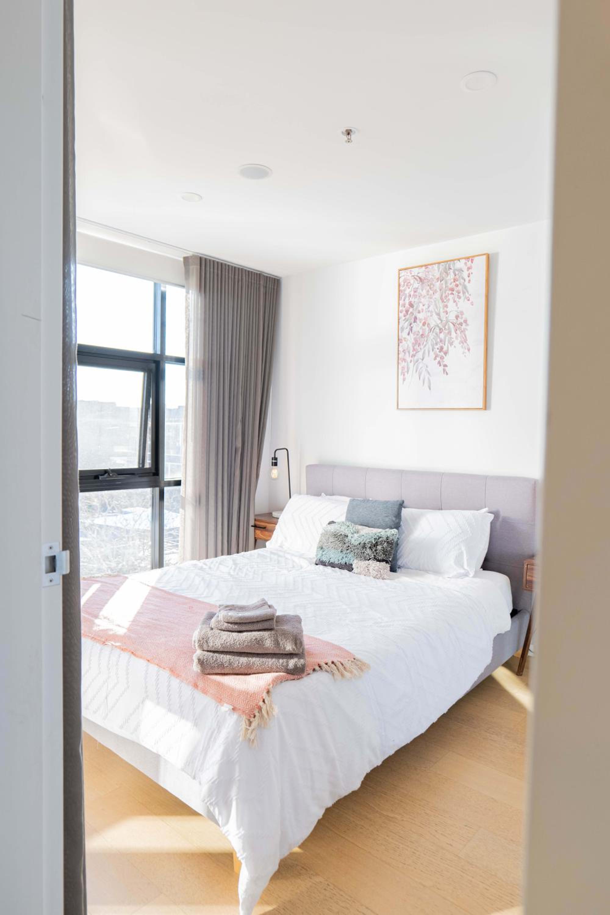 2 Bedroom 2 bath 1 Car on Lonsdale Street