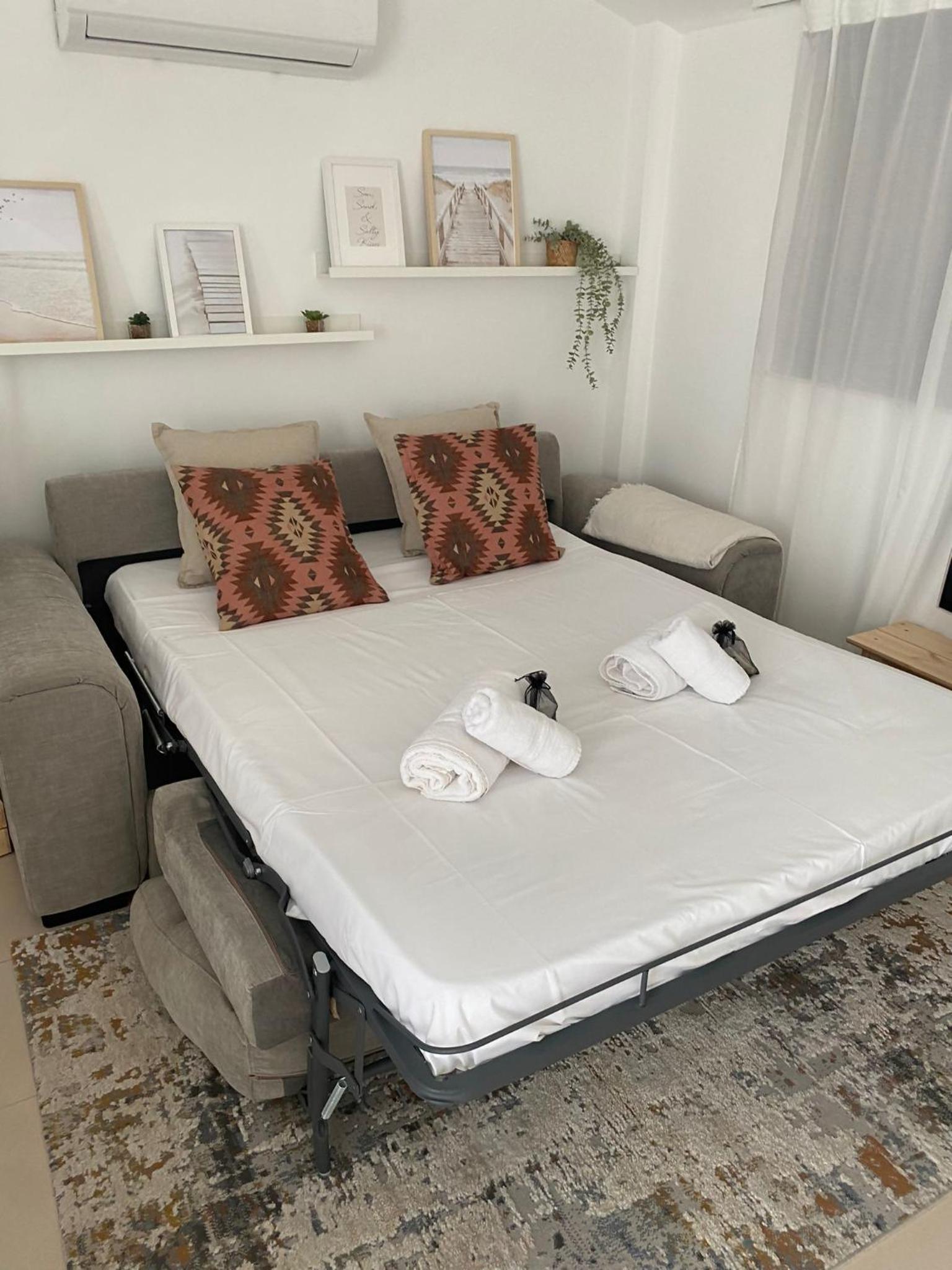 Acogedor apartamento con piscina en Benalmádena.