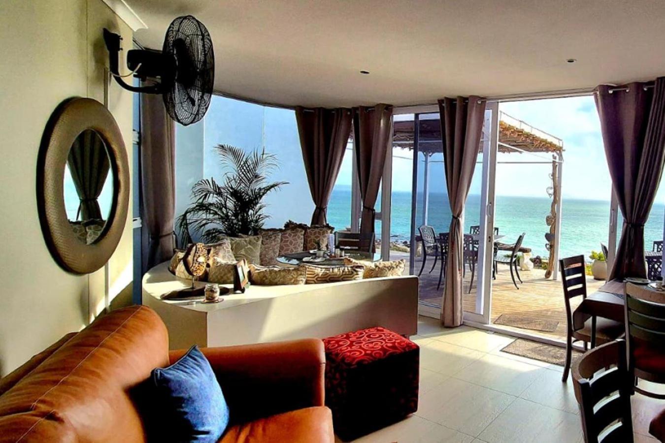 Crystal Lagoon Lodge