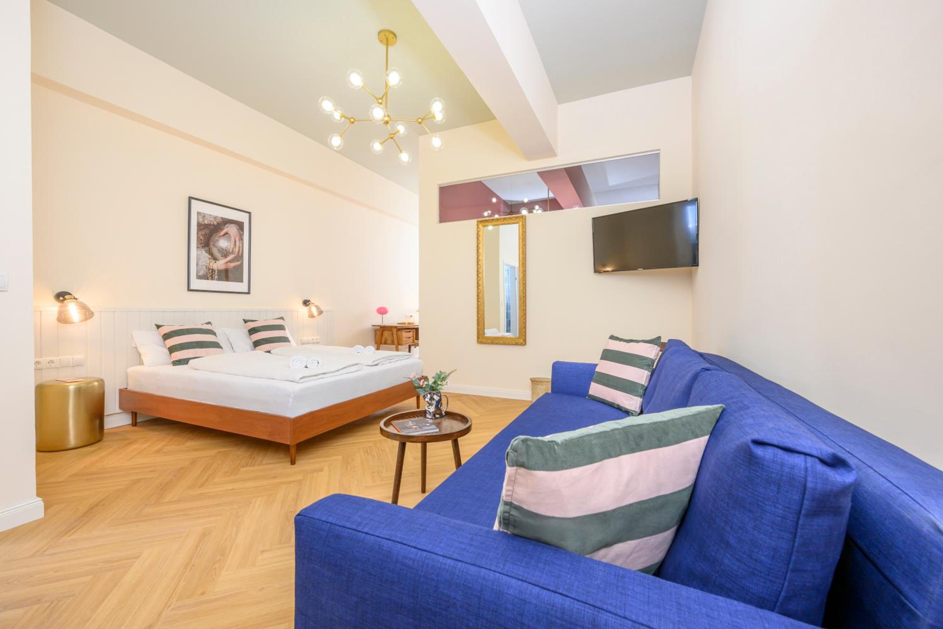 Palais Palffy Suits
