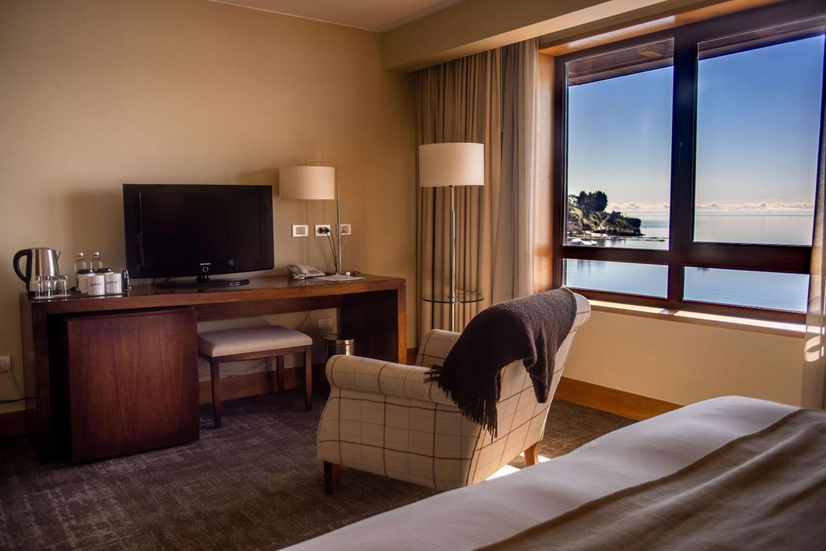 Puerto Varas Vacations - Radisson Hotel Puerto Varas - Property Image 2