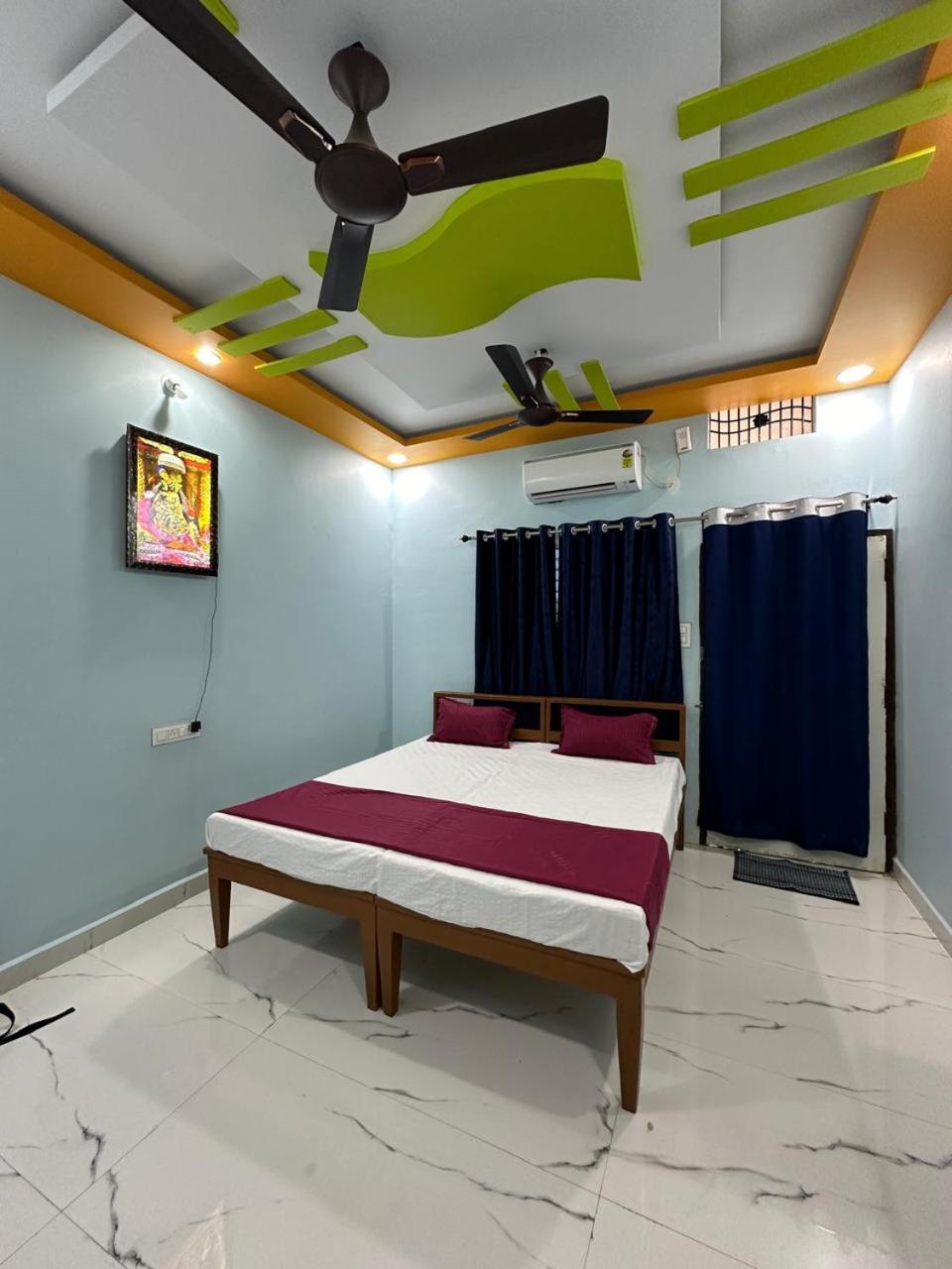 Radhe Radhe Home Stay view 3