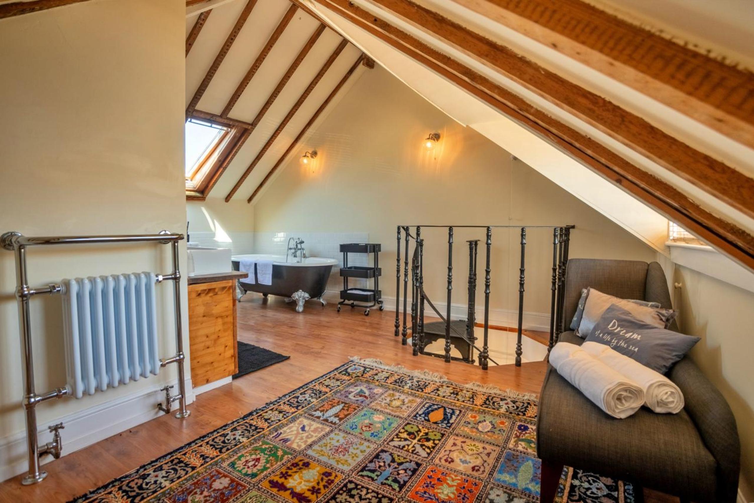 Finest Retreats - Pittodrie Guest House - Apartment 6 view 5