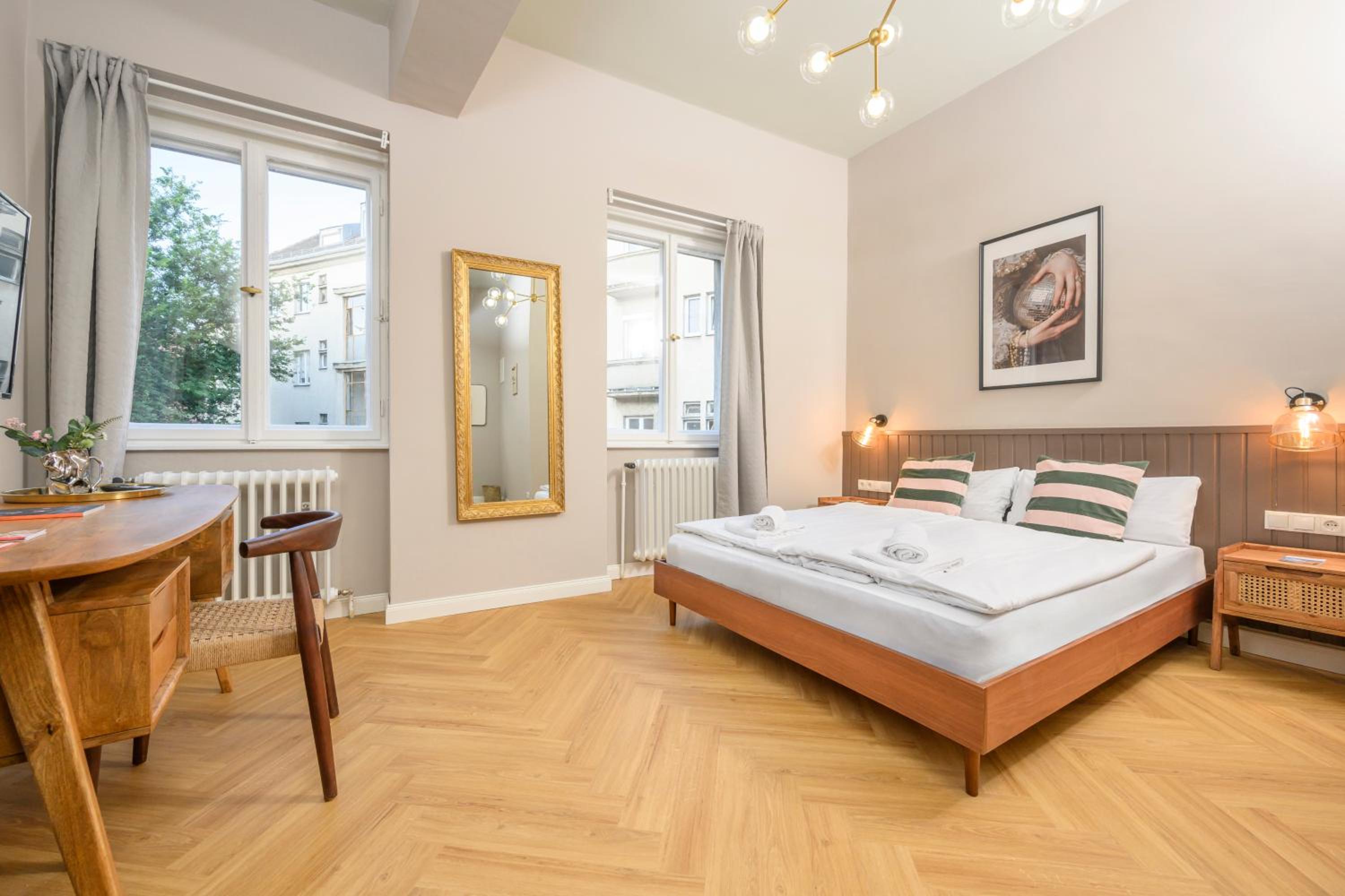 Palais Palffy Suits