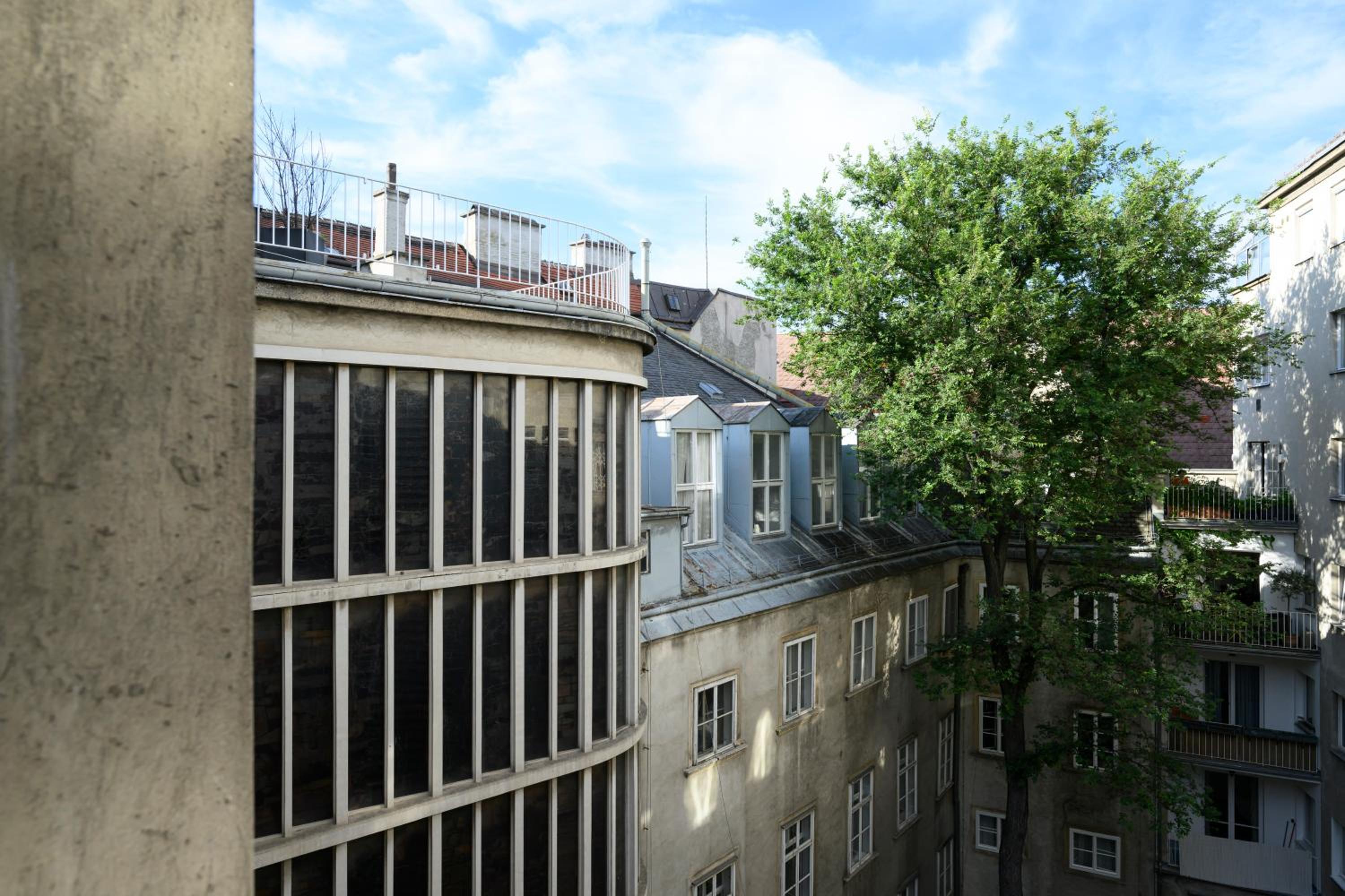 Palais Palffy Suits