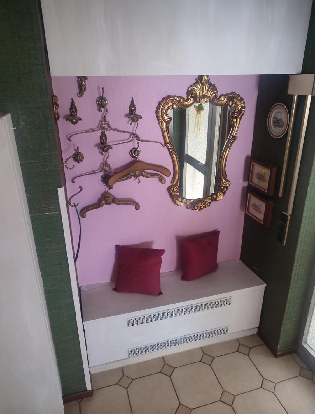 Altes Forsthaus Penthouse & Fachwerkstübchen für Monteure und Firmen am Schiedersee